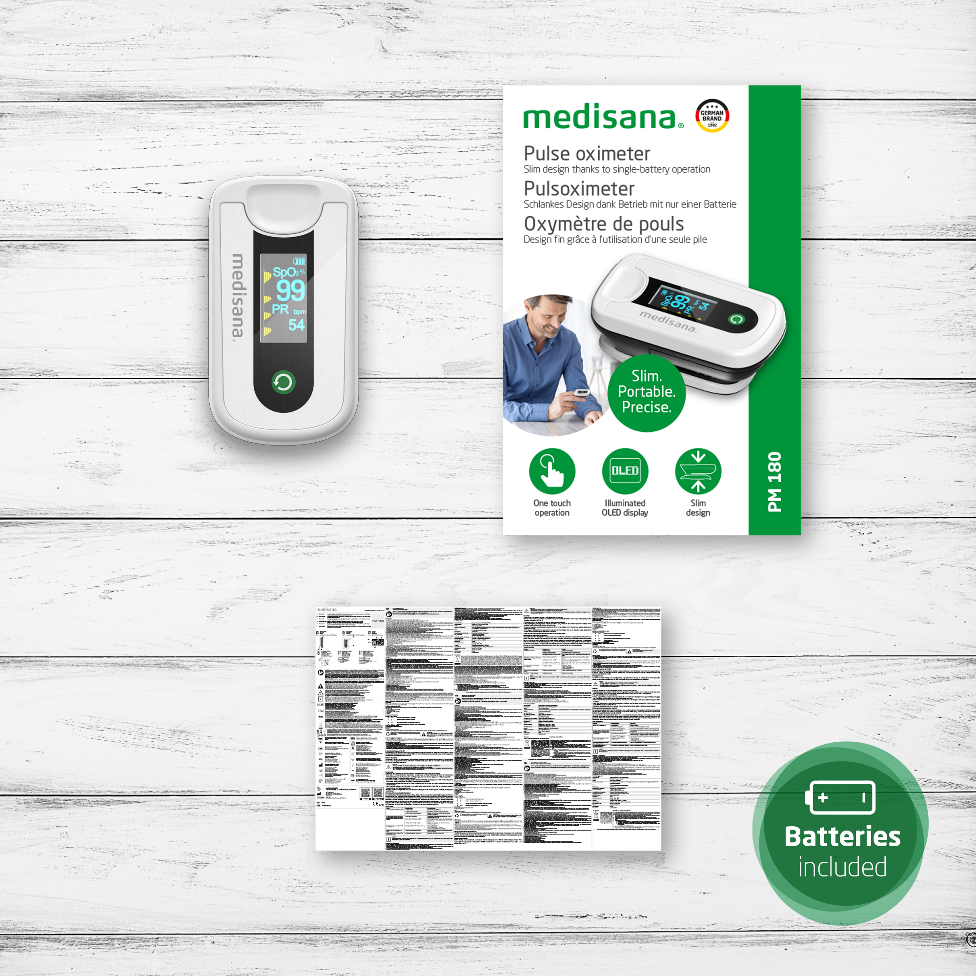 Biały pulsoksymetr medisana wyświetla SpO2 99 i PR 54. Szczegóły produktu są pokazane na zielono-białym tle.