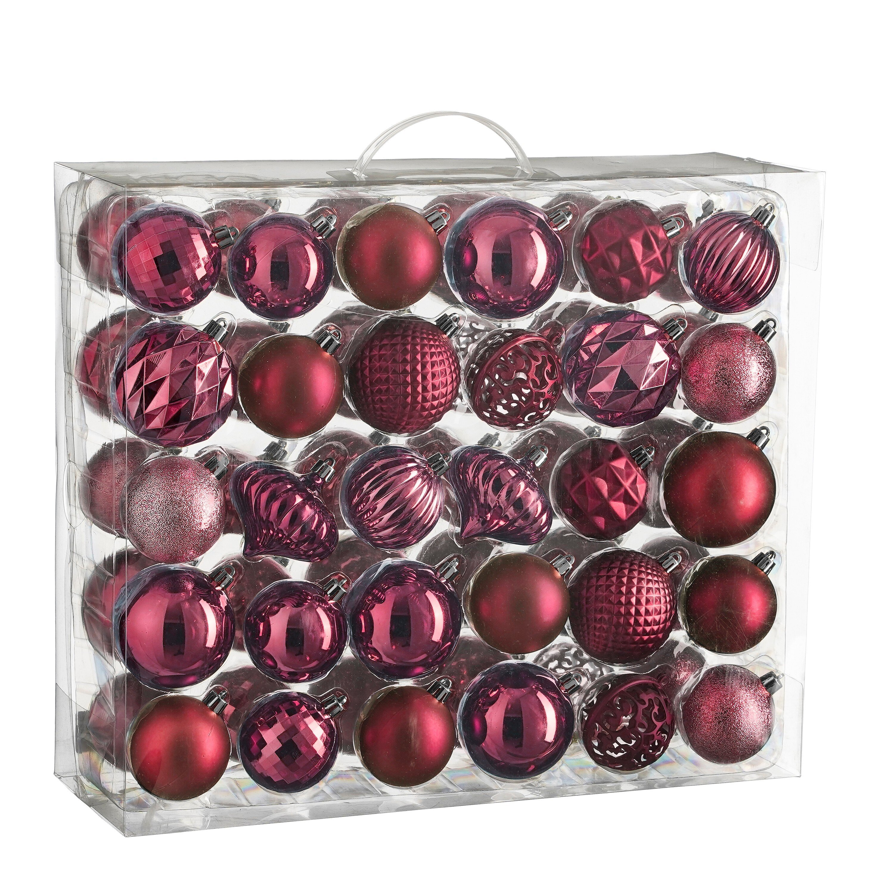 Une boîte en plastique transparent contient de nombreuses boules de Noël rouges de différents modèles. Il y a une poignée en haut.