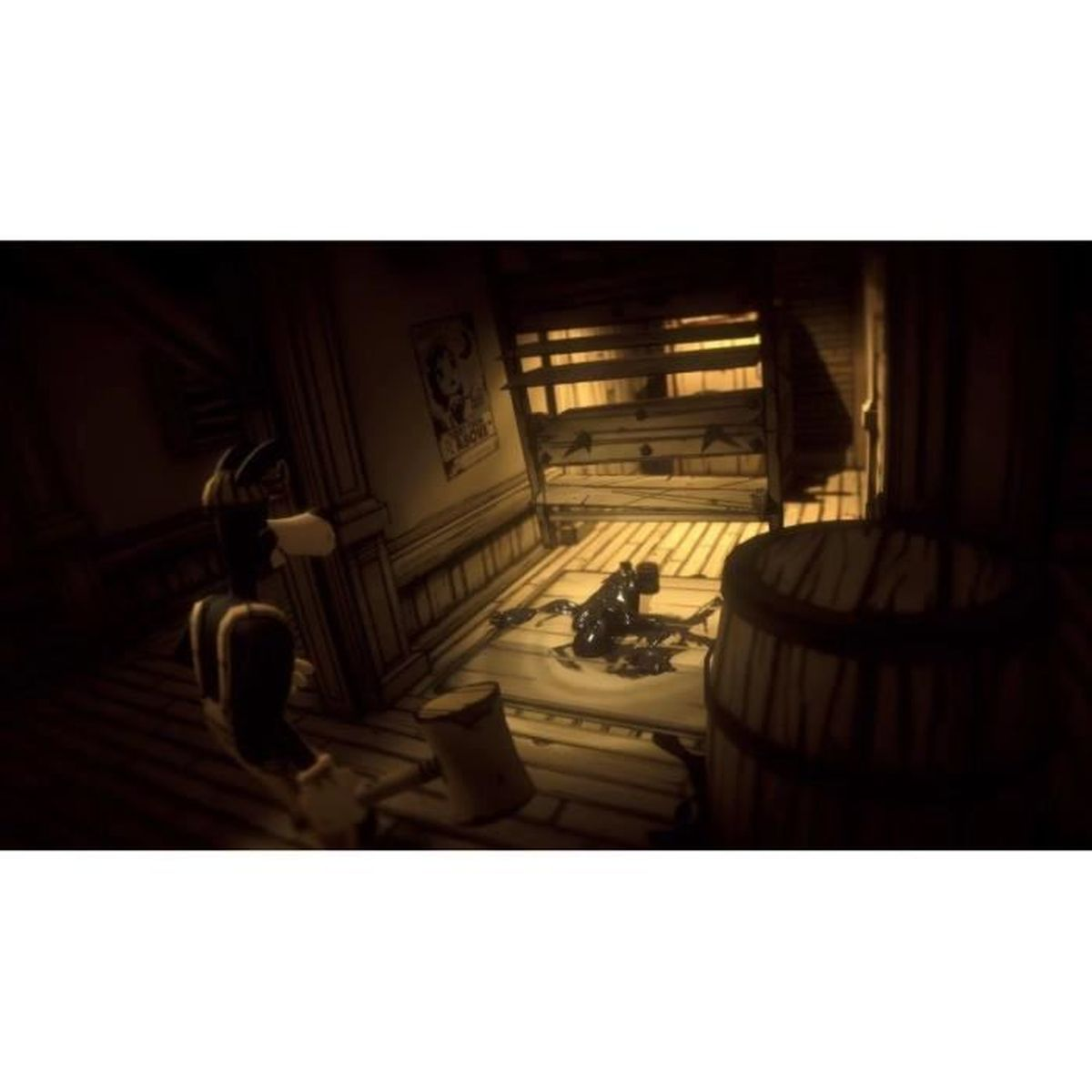 Postać z kreskówki w ciemnym pokoju. Stworzenie z tuszu na podłodze. Widoczna beczka i plakat. Drewniana podłoga i ściany. Słabe oświetlenie.