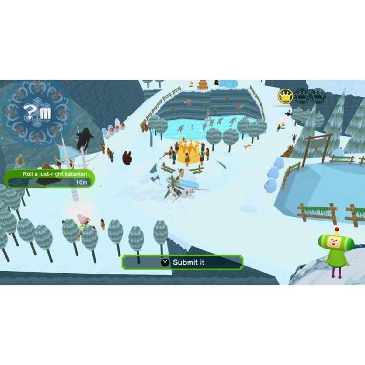 Scena z gry Katamari Damacy. Postać w kolorze zielonym stoi po prawej stronie. Ludzie jeżdżą na nartach. Niebo jest niebieskie.
