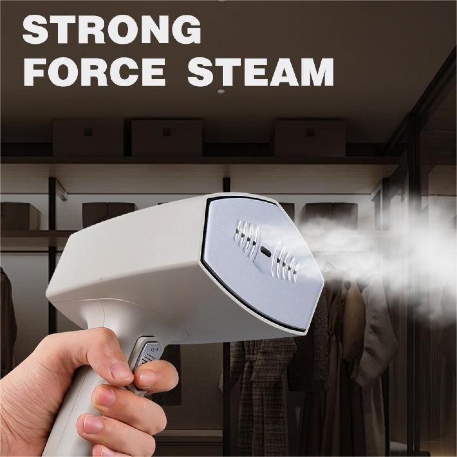 Eine Hand hält einen weißen Steamer. Dampf kommt heraus. Text oben: STARKE KRAFT DAMPF.