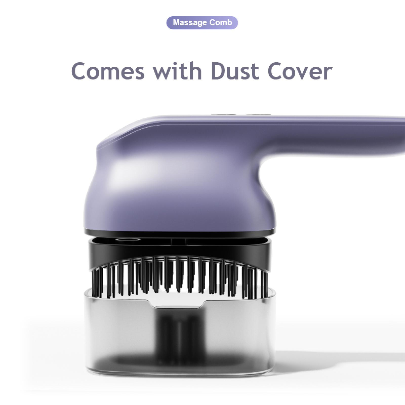 Ein Massagekamm mit Staubschutz. Der Kamm ist lila und schwarz, mit Borsten. Der Text auf dem Bild lautet 'Comes with Dust Cover'.