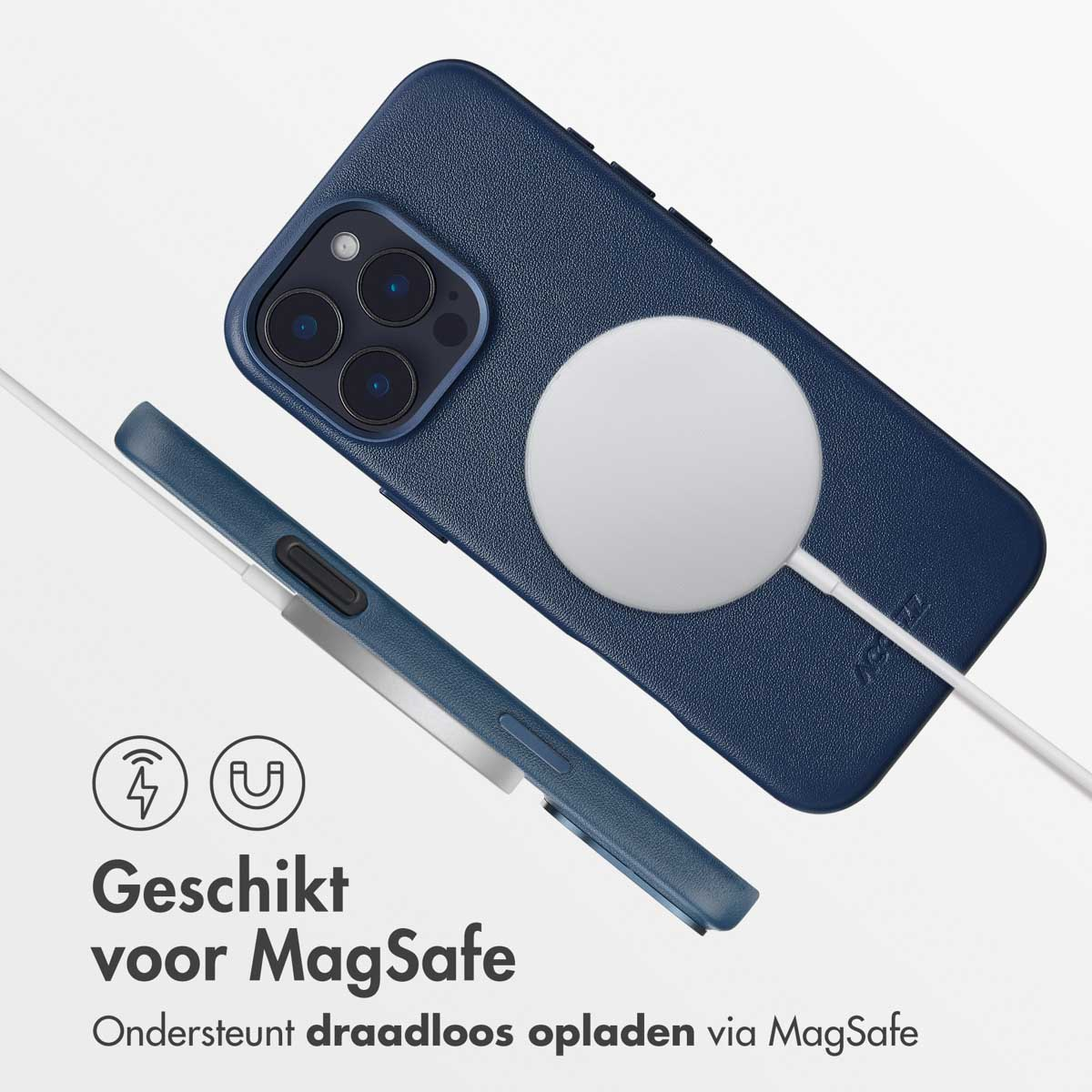 Coque de téléphone bleue avec chargeur MagSafe blanc. La coque est adaptée à la charge sans fil MagSafe.