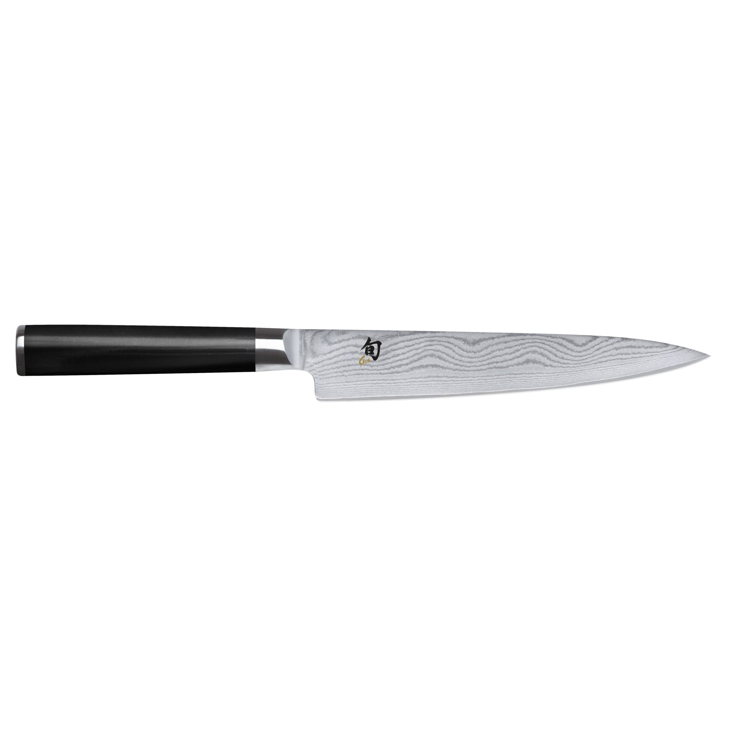 Ein Shun-Küchenmesser. Es hat einen schwarzen Griff und eine silberne Klinge mit Wellenmuster auf weißem Grund.