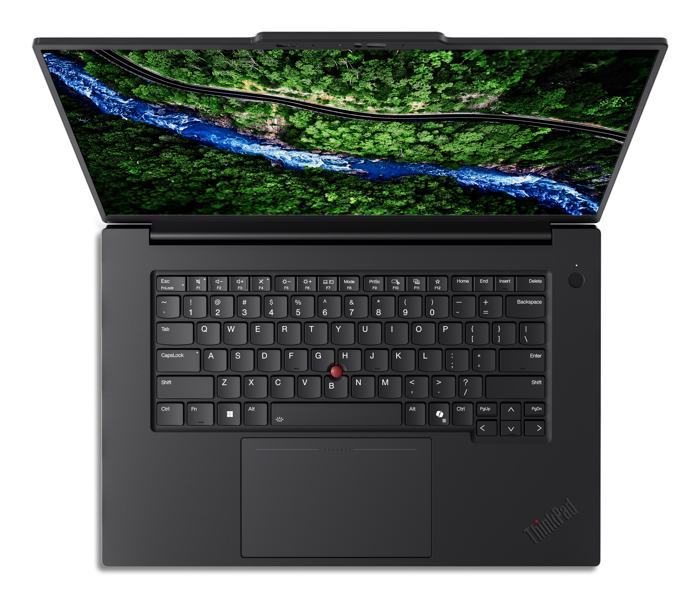 Laptop nero con schermo aperto che mostra una scena fluviale. Tastiera visibile.