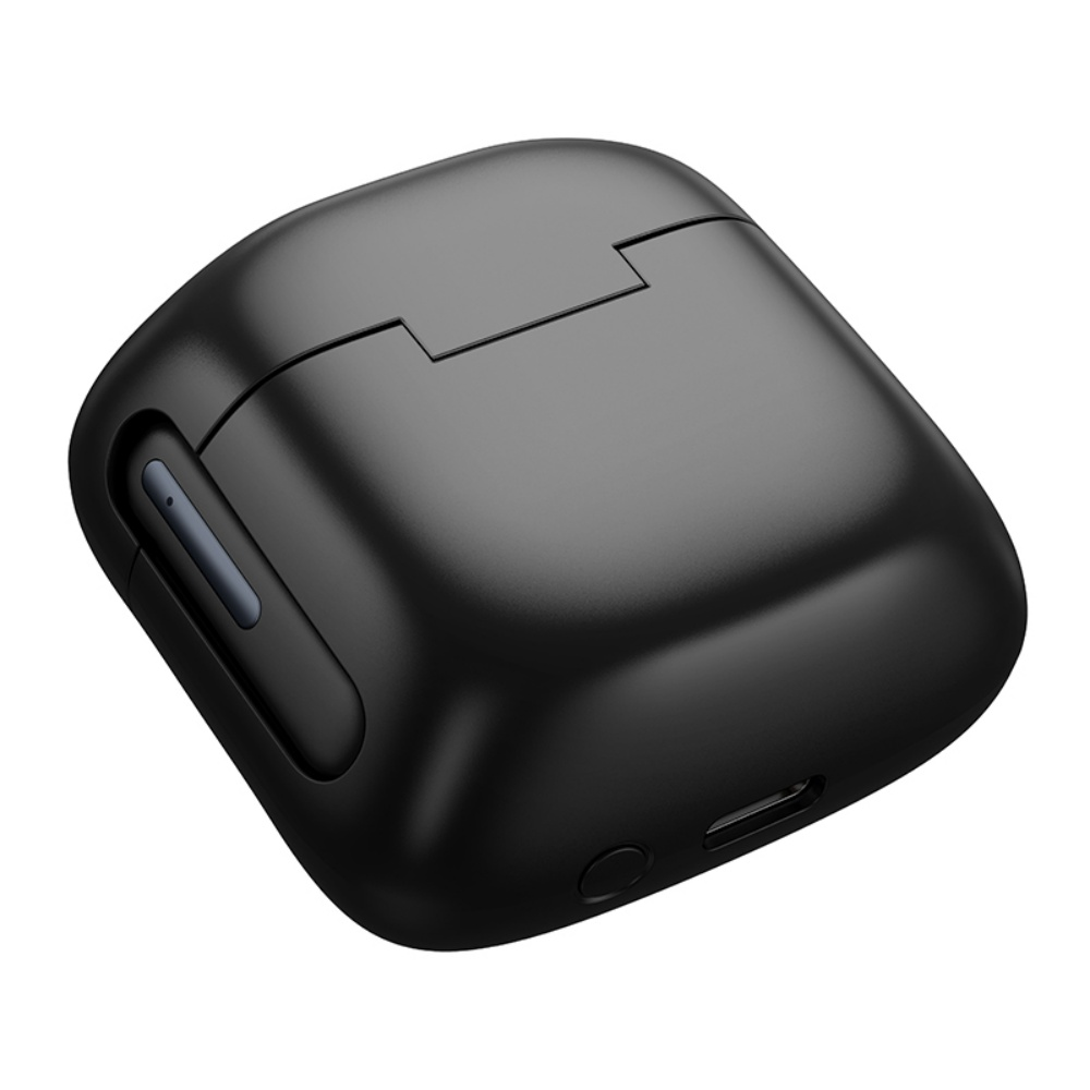 Un estuche negro para auriculares, con la parte superior abierta. Tiene una superficie lisa con un botón pequeño y un puerto de carga. El estuche está sobre un fondo blanco.