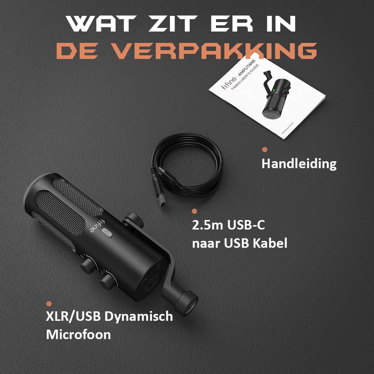 De afbeelding toont een zwarte microfoon, een USB-kabel, een gebruikershandleiding en Nederlandse tekst op een donkere ondergrond.