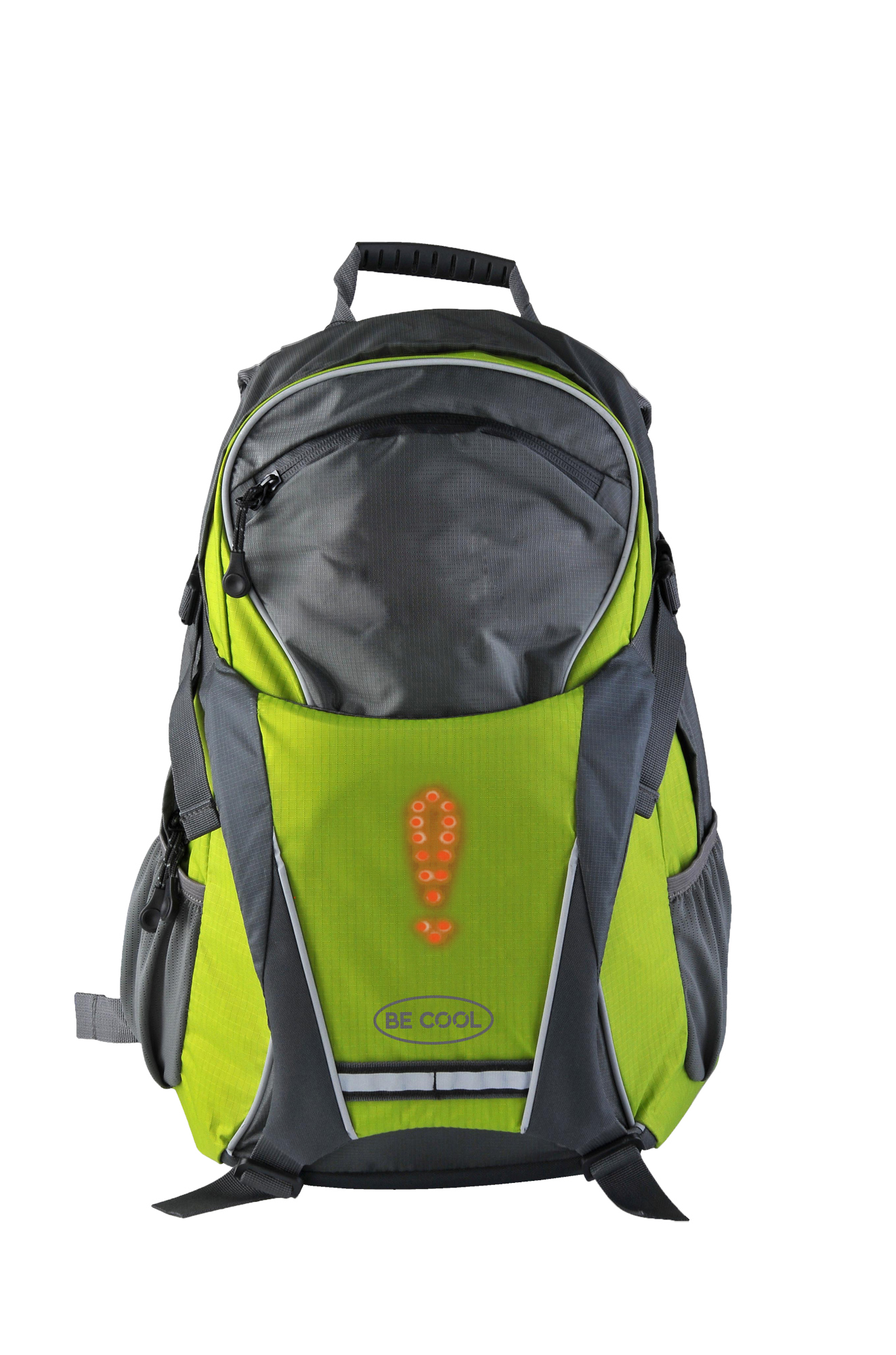 Ein grün-grauer Rucksack mit schwarzem Griff. Er hat einen reflektierenden Streifen und die Worte 'BE COOL'. Es gibt ein orangefarbenes Design.