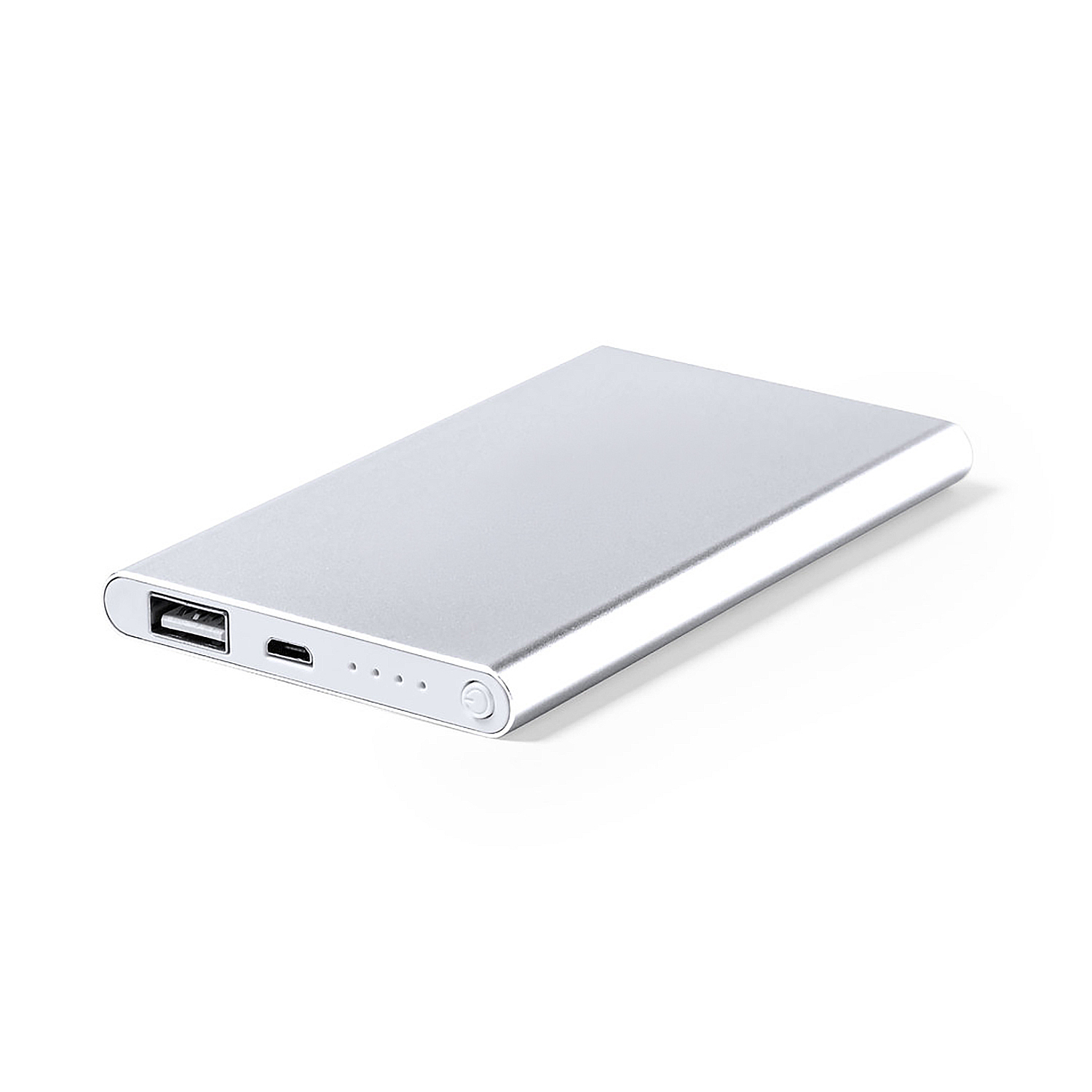Un power bank rettangolare argentato. Ha una porta USB, una porta micro USB e diverse spie. È su sfondo bianco.