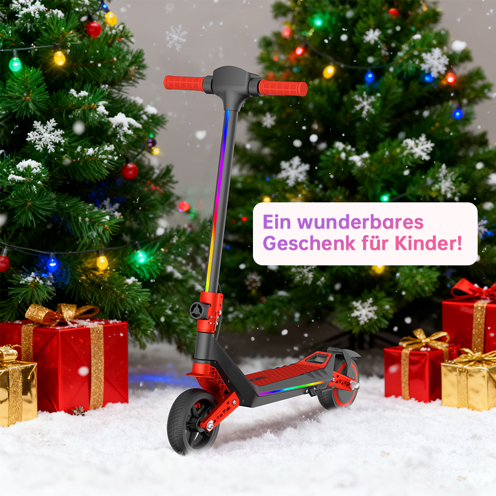 Ein rot-schwarzer Roller steht im Schnee vor Weihnachtsbäumen. Geschenke liegen im Schnee. Text: 'Ein wunderbares Geschenk für Kinder!'