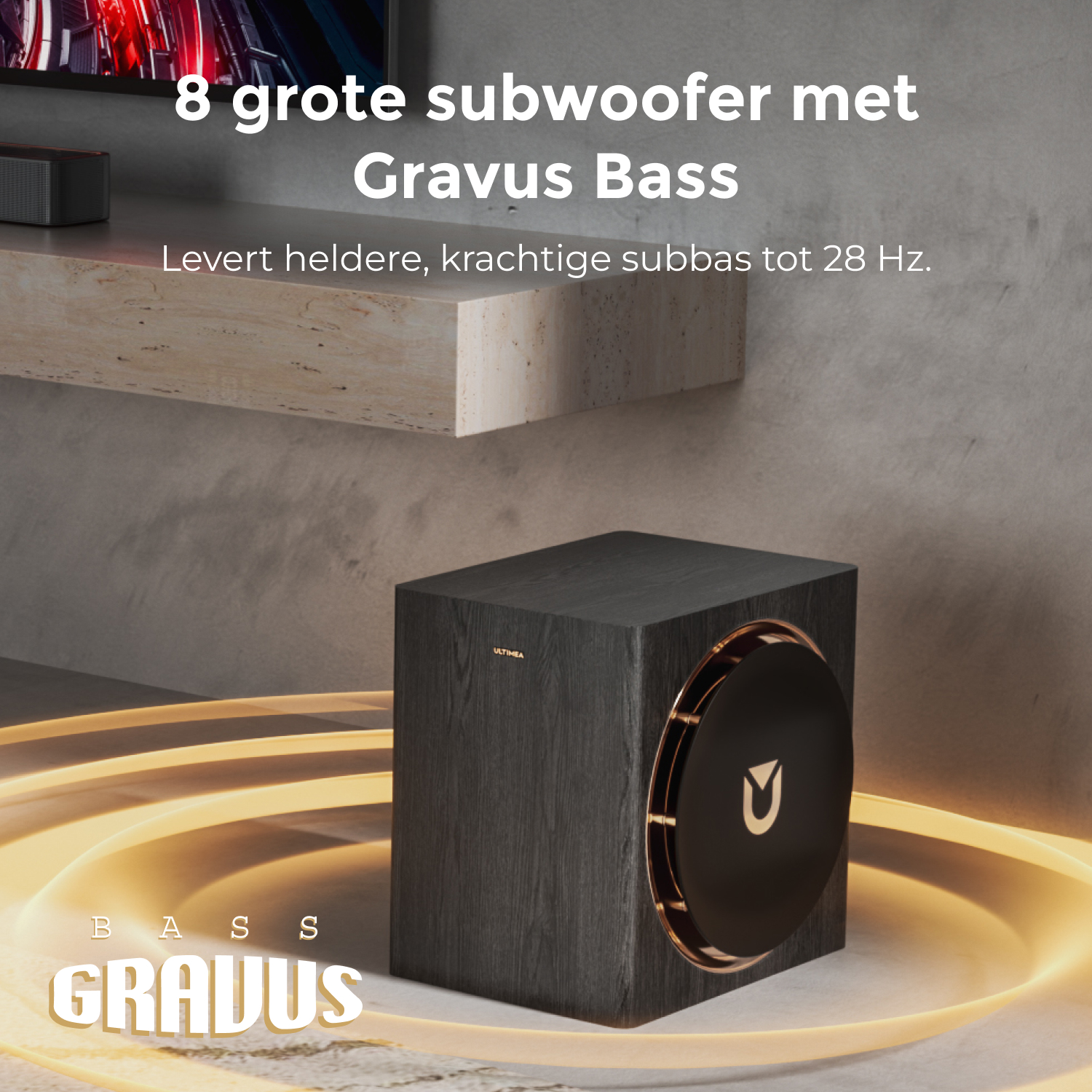 A dark subwoofer with a gold ring and logo, is on a light surface. Text says '8 grote subwoofer met Gravus Bass'.