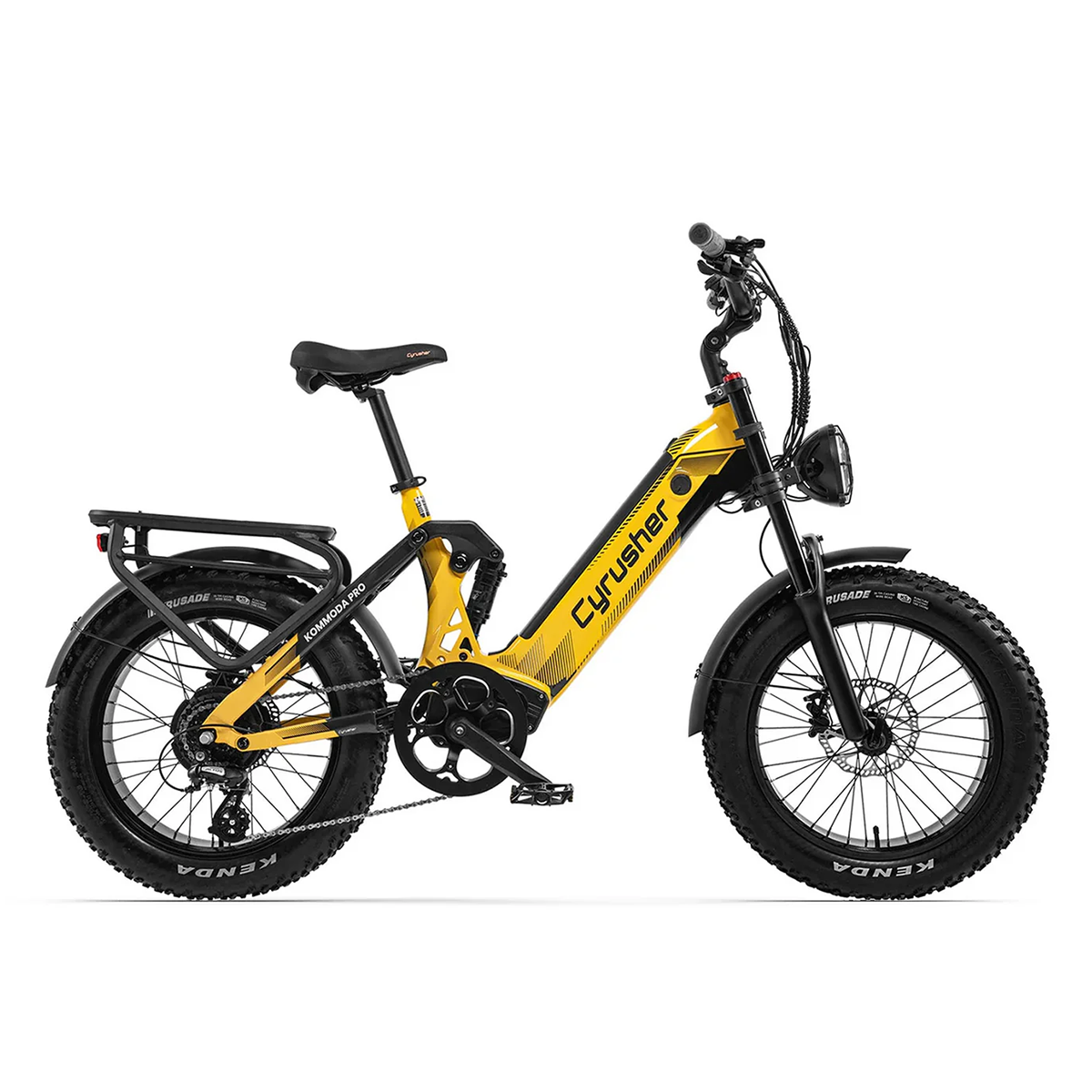 Żółto-czarny rower elektryczny. Ma grube opony, reflektor i bagażnik. Marka to Cyrusher.