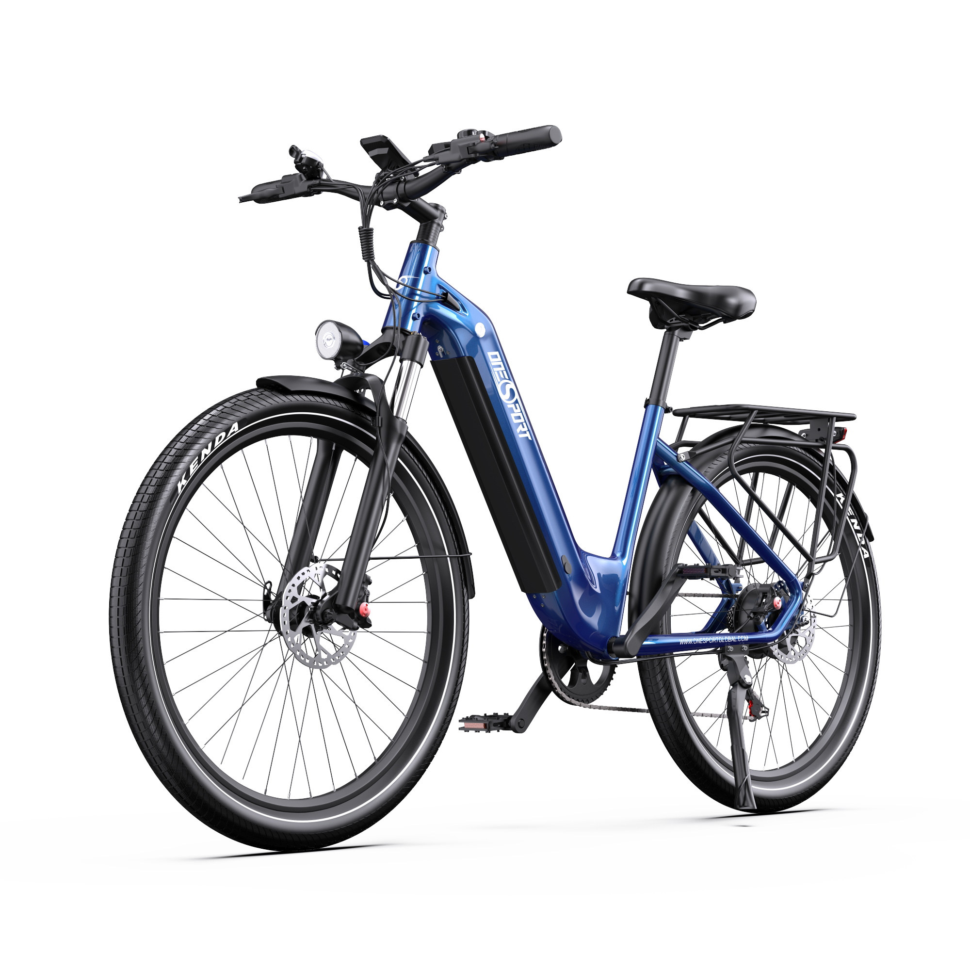 Ein blaues Elektrofahrrad mit schwarzen Reifen und einem schwarzen Sitz ist auf weißem Grund isoliert.