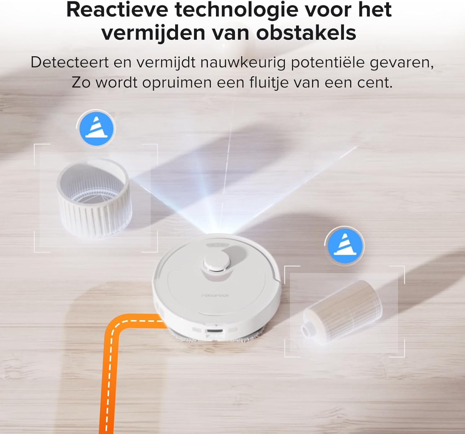 Een witte robotstofzuiger, met een kegel-icoon boven potentiële gevaren, op een houten vloer, met tekst in het Nederlands.