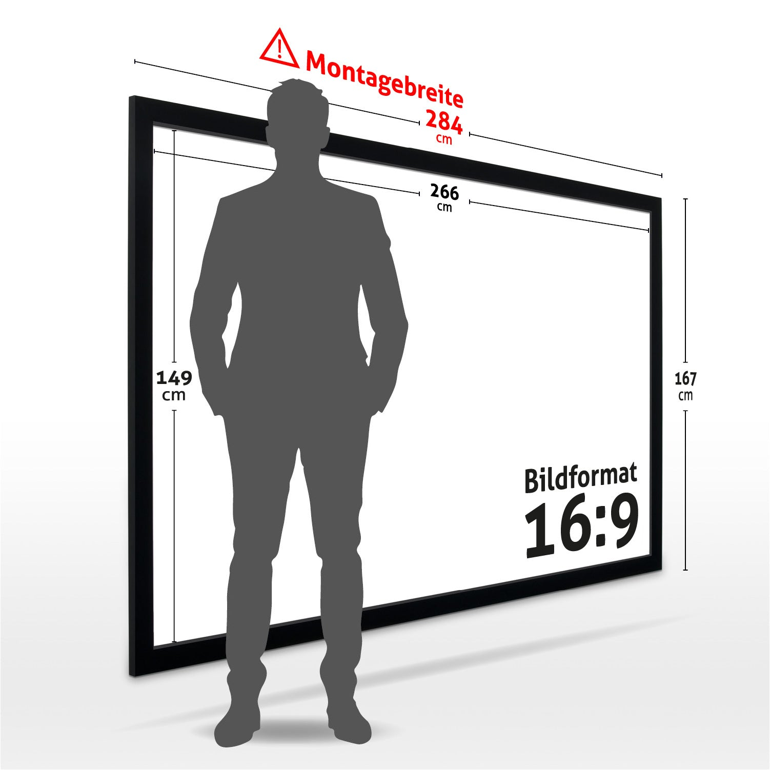 Ein Mann steht vor einer schwarzen Leinwand. Abmessungen: 284cm Breite, 167cm Höhe, und 149cm Höhe. Das Seitenverhältnis ist 16:9.