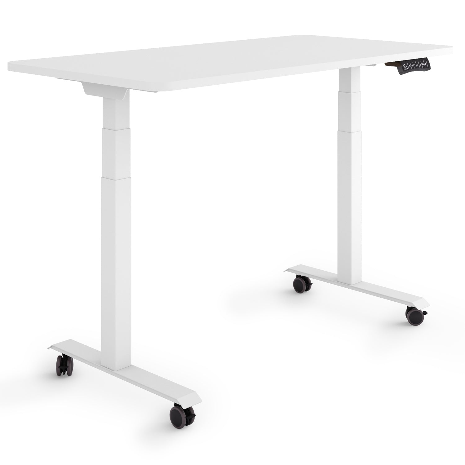 Ein weißer, höhenverstellbarer Schreibtisch. Er hat eine rechteckige Platte, zwei Beine mit Rädern und ein Bedienfeld.