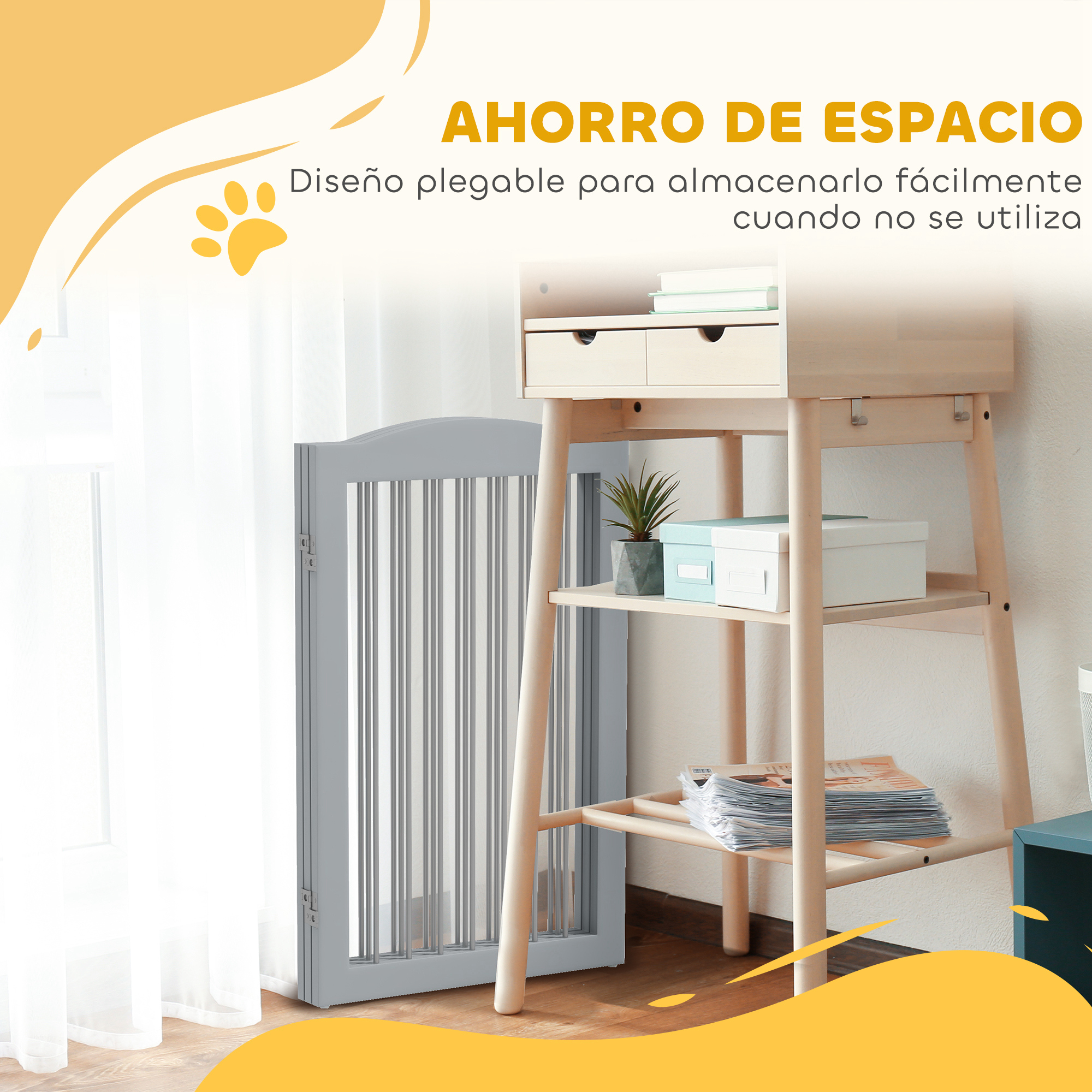 Esquina de habitación con estantería de madera, puerta para mascotas gris y texto en español. Estantes con cajas y planta.