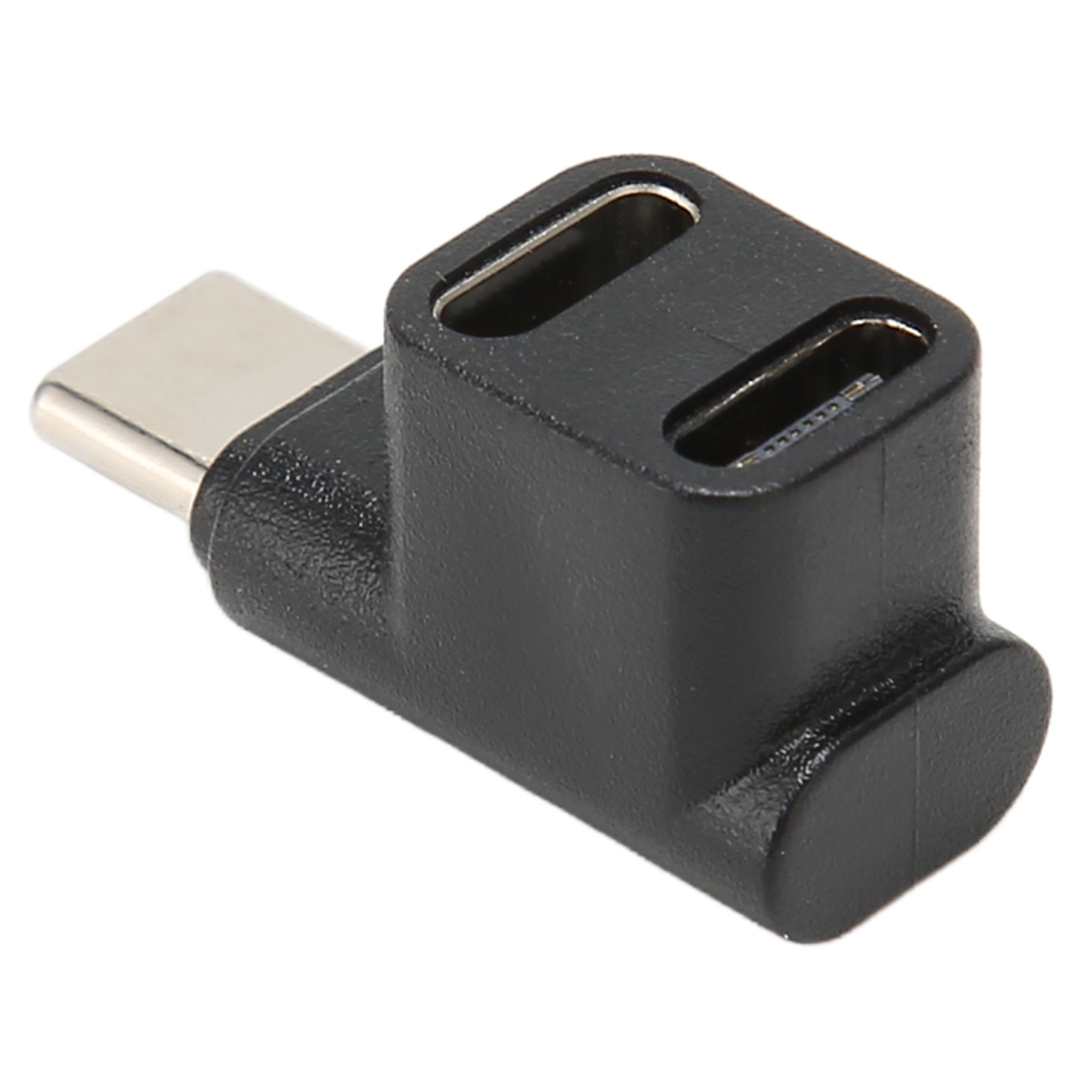 Ein schwarzer USB-C-Adapter mit zwei USB-A-Anschlüssen. Er hat einen silbernen USB-C-Anschluss. Der Hintergrund ist weiß.