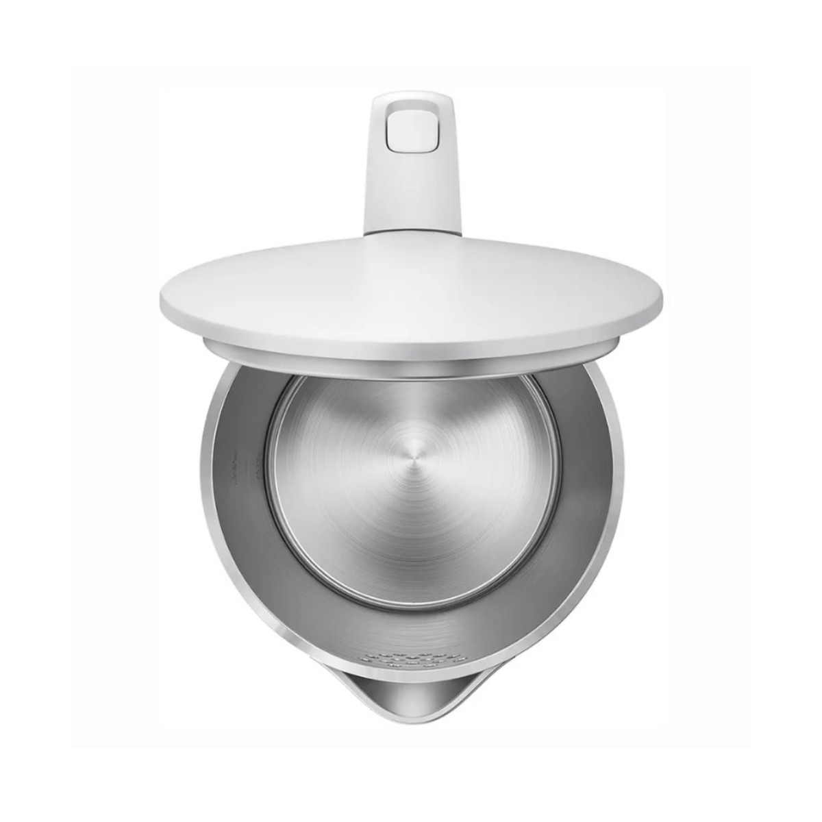 Widok z góry na biały czajnik elektryczny. Pokrywa jest otwarta, odsłaniając wnętrze ze stali nierdzewnej. Na górze znajduje się uchwyt.