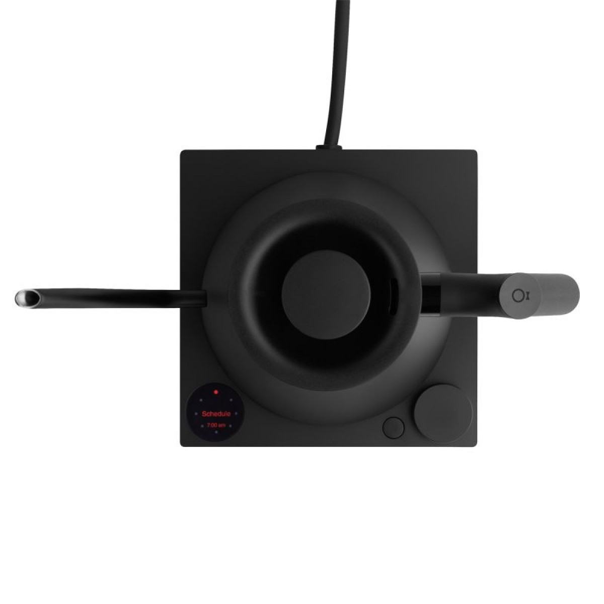 Widok z góry na czarny czajnik elektryczny z długim dziobkiem, uchwytem i małym wyświetlaczem.