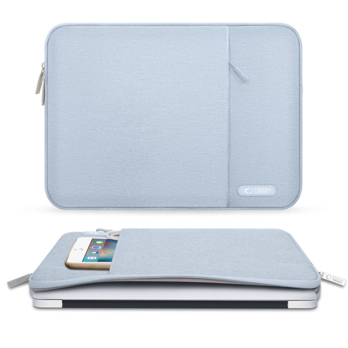 Een lichtblauwe laptoptas met een rits. Daaronder liggen een laptop en een telefoon in de tas. Het merklogo 'TECH PROTECT' is zichtbaar.