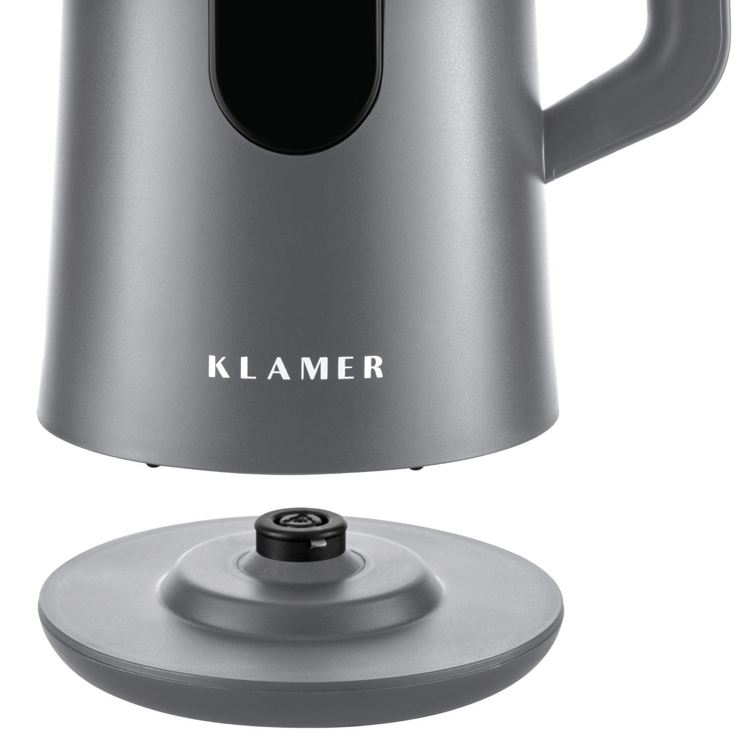 Ein grauer Wasserkocher mit der Marke 'KLAMER'. Er ist von seiner Basis getrennt.