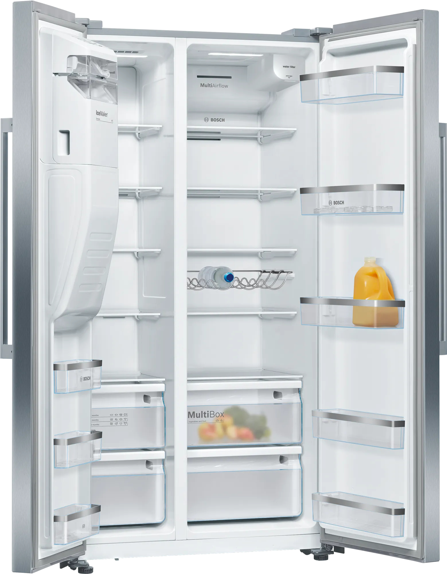 Ein Edelstahl-Bosch-Kühlschrank mit geöffneten Türen, Regalen, Eisbereiter, Flaschenhalter und einem Behälter mit Orangensaft.
