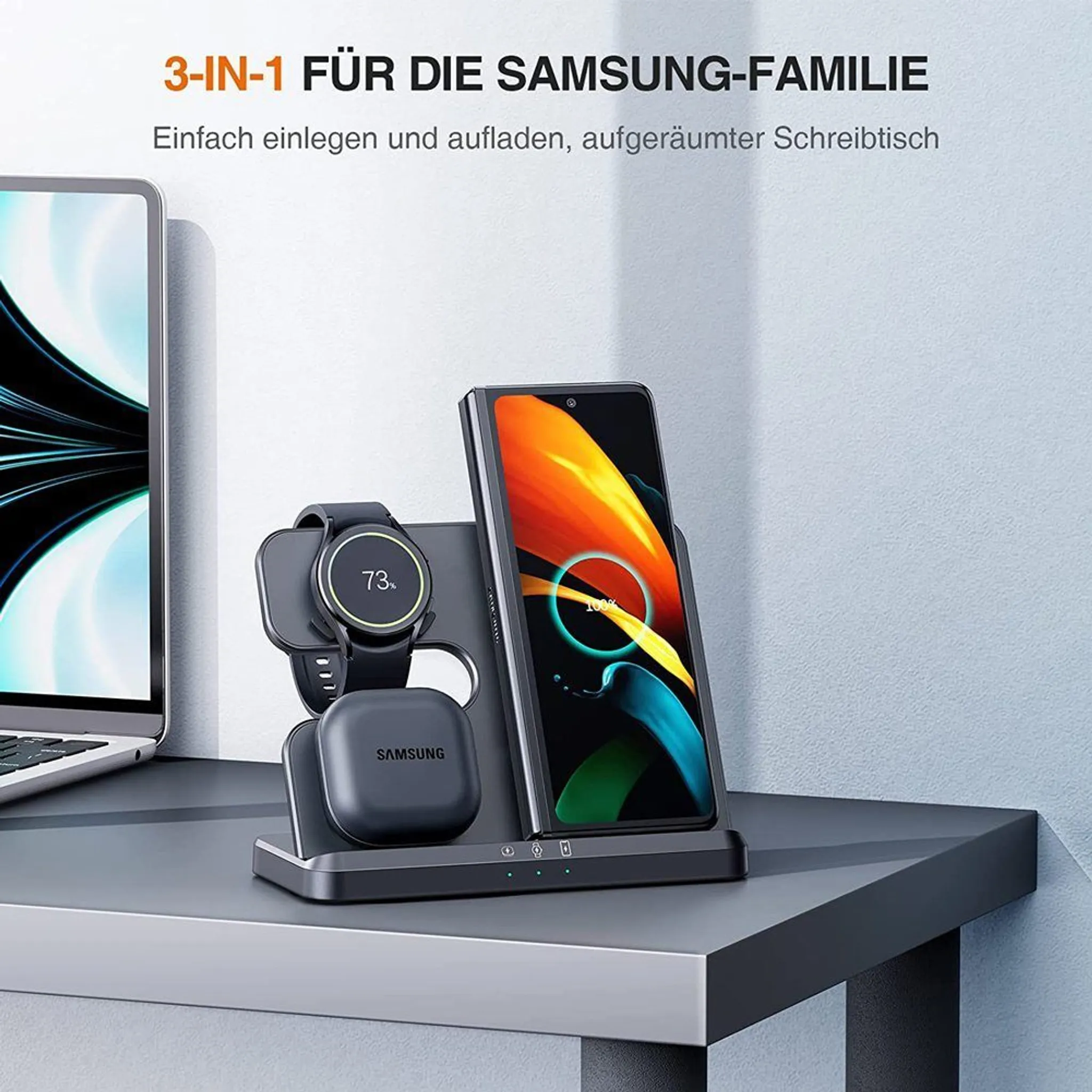 Eine 3-in-1-Samsung-Ladestation mit Telefon, Uhr und Ohrhörern. Telefon zeigt 100% geladen. Uhr zeigt 73%.