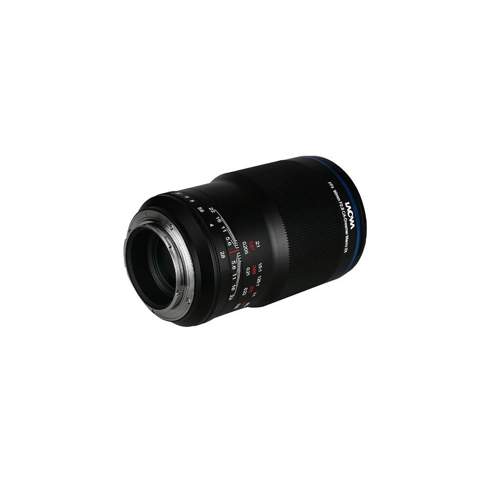 Un objetivo macro, negro y plateado, con anillos de enfoque y apertura. Etiquetado como 'LAOWA' y '90mm F2.8'.