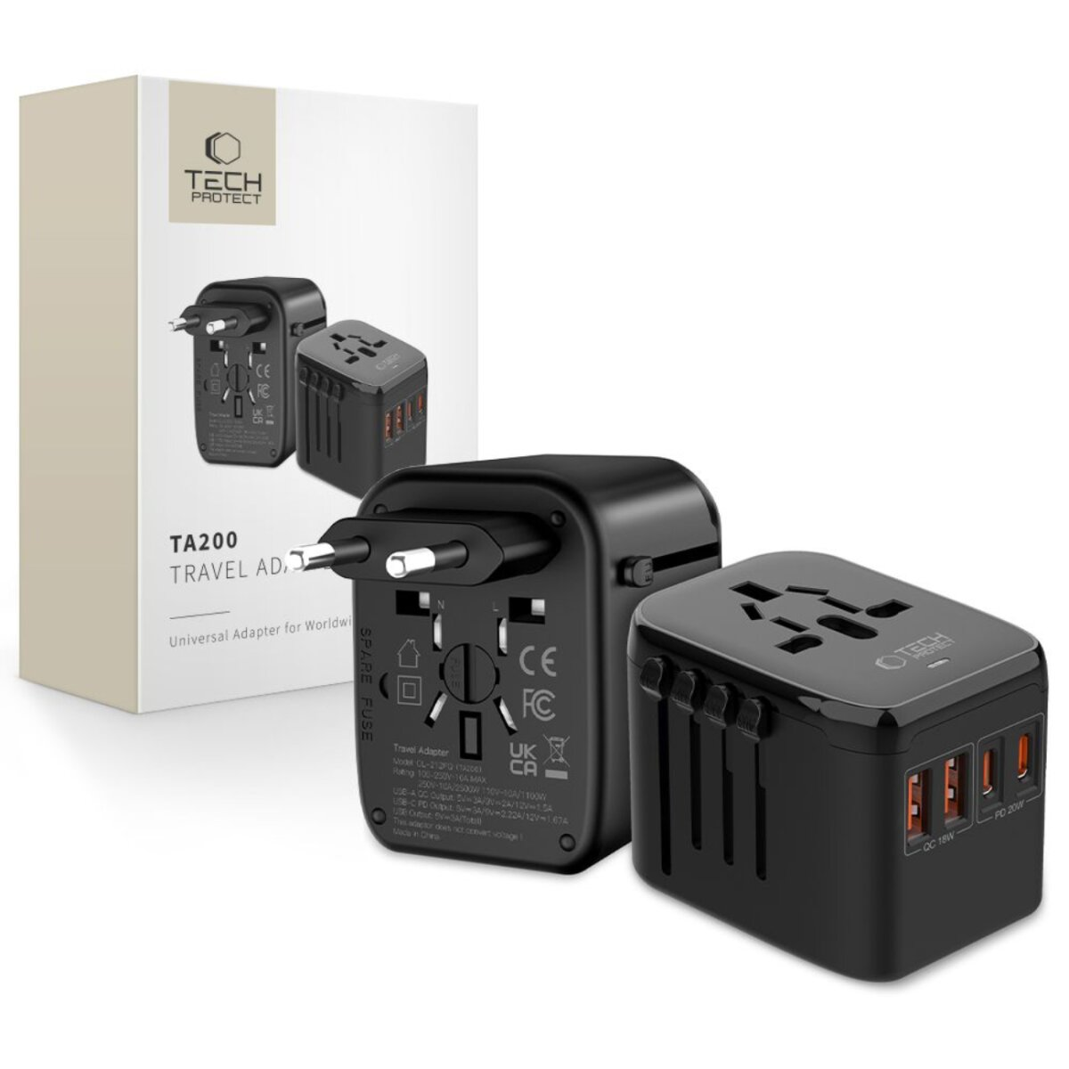 Schwarzer Reiseadapter mit verschiedenen Steckertypen und USB-Anschlüssen. Er liegt vor einer Box mit Text.