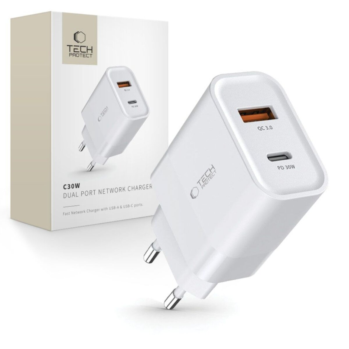 Een witte Tech Protect C30W dual-port netwerklader. Het heeft twee poorten met de labels QC 3.0 en PD 30W. De doos staat op de achtergrond.