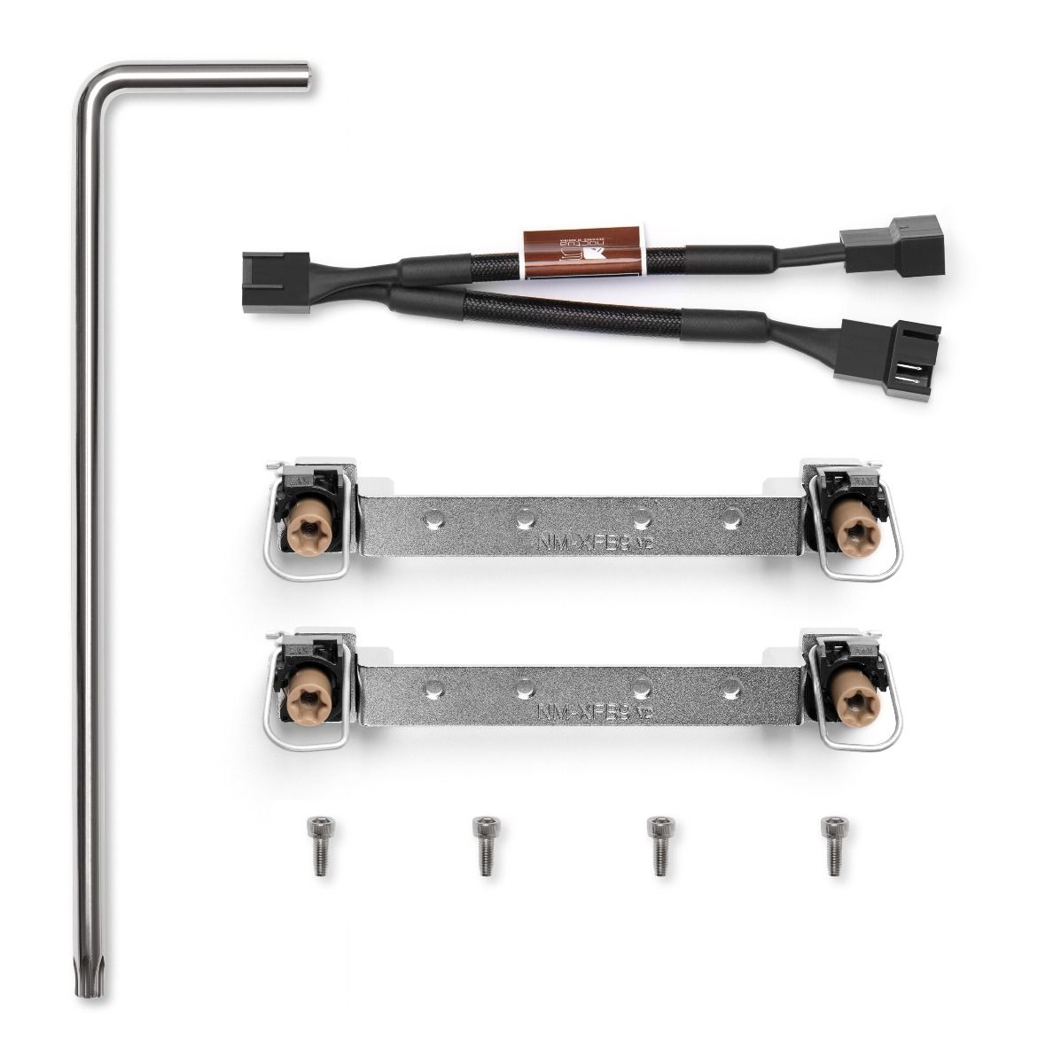 Asortyment komponentów sprzętowych komputera, w tym kable, wsporniki, śruby i klucz, jest ułożony na białej powierzchni.