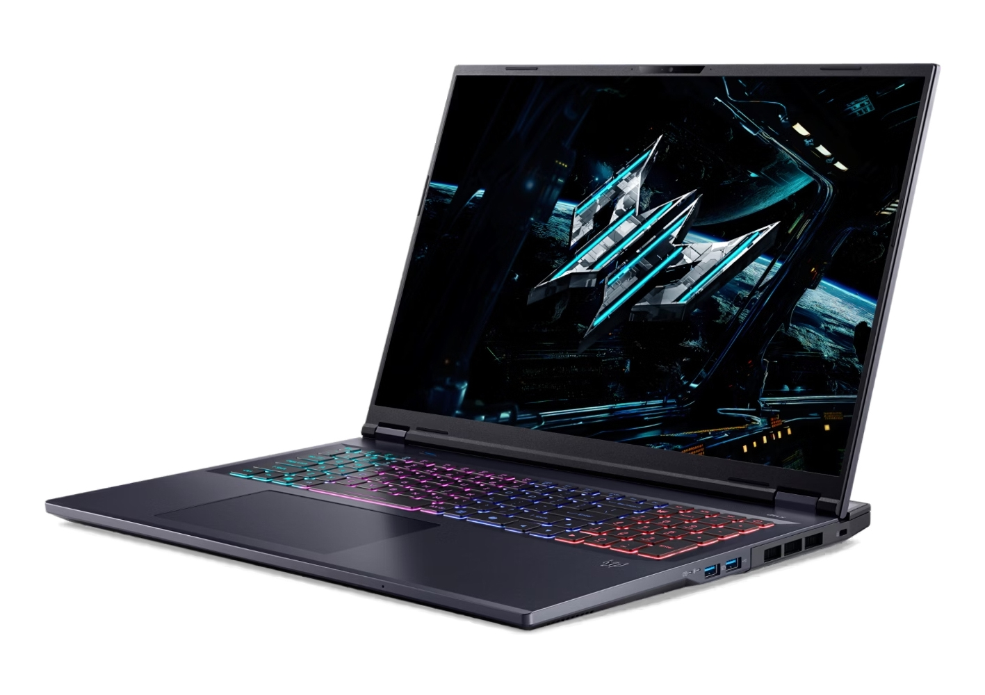 Un laptop scuro è aperto, mostrando un logo. La tastiera ha luci colorate. Lo sfondo è bianco.