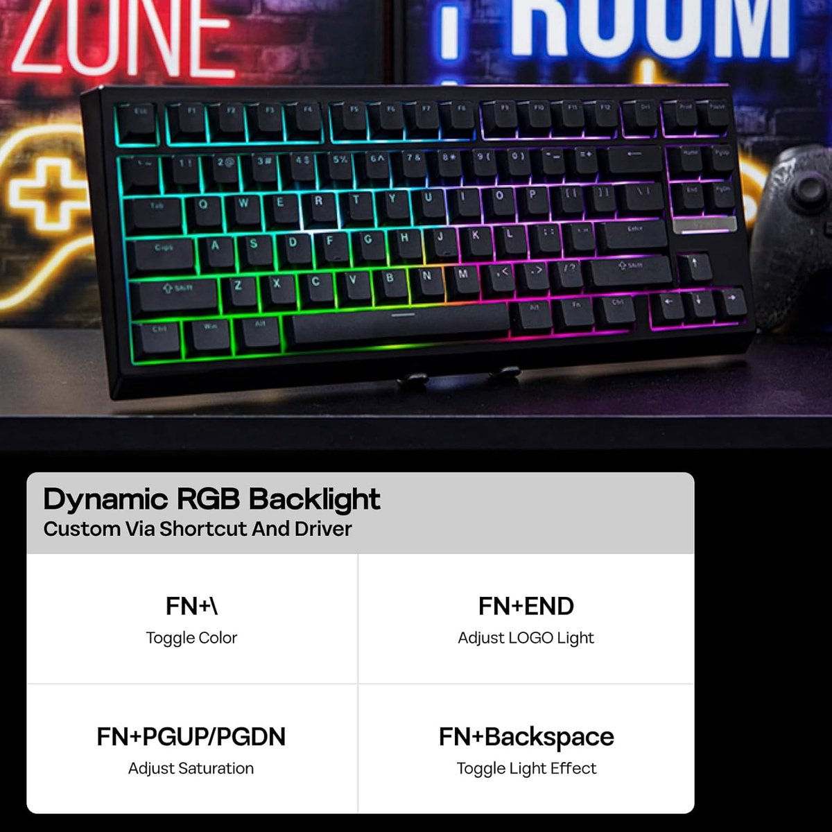 Zwart toetsenbord met RGB-verlichting. Toetsen zijn gelabeld. Toont functietoetsen en verlichtingsbediening.