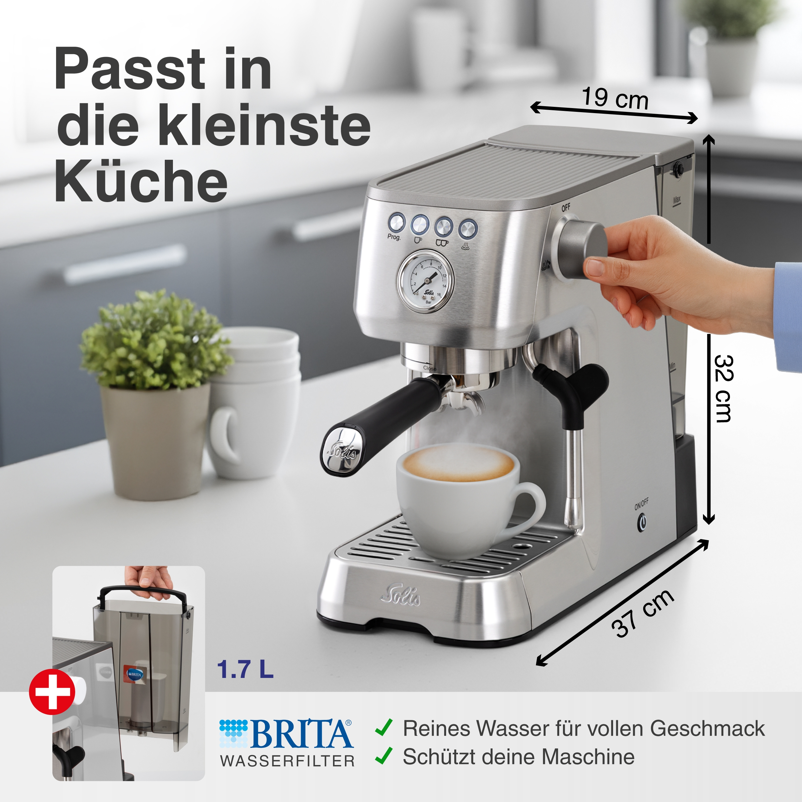 Srebrny ekspres do kawy z filiżanką kawy. Pokazano wymiary. Obok znajduje się filtr wody.