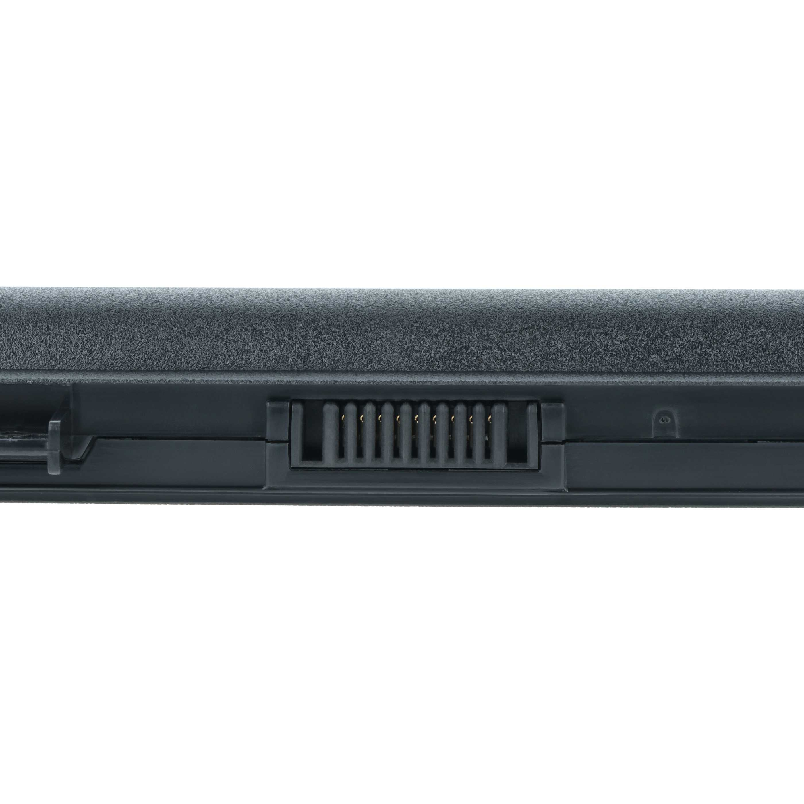 Nahaufnahme eines schwarzen Laptop-Akkus. Es hat Anschlüsse und eine strukturierte Oberfläche vor weißem Hintergrund.