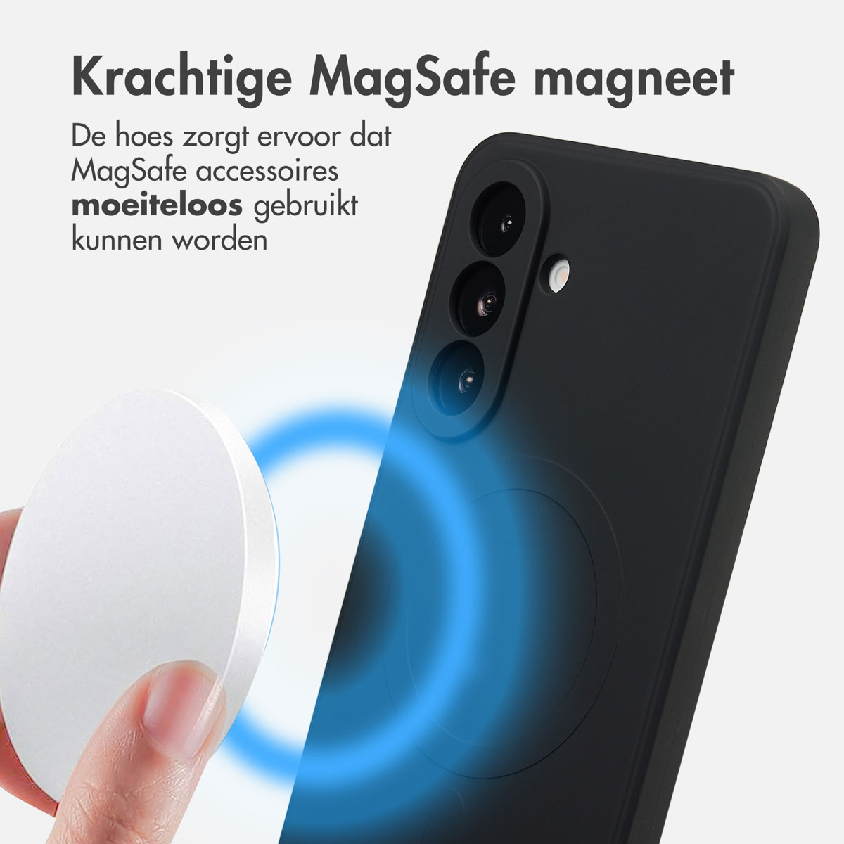 Een witte MagSafe-accessoire wordt in de buurt van een zwarte telefoon gehouden. Een blauwe lichtcirkel geeft de magnetische verbinding aan.