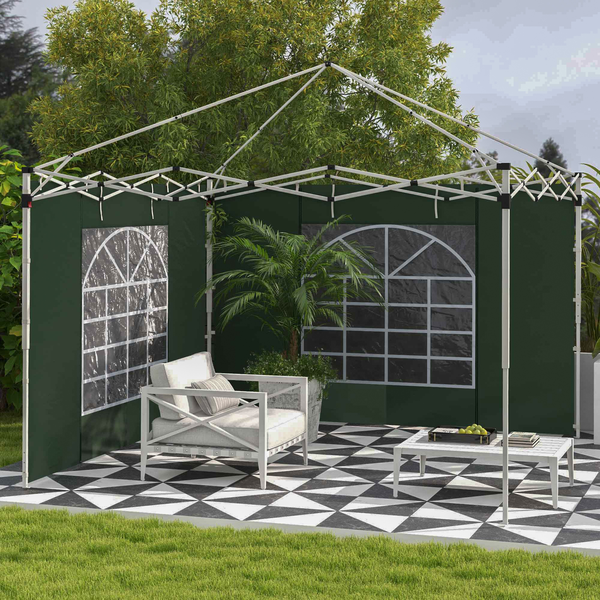 Escena al aire libre con una glorieta blanca, sillón y mesa sobre un suelo de baldosas blancas y negras. Árboles y hierba verdes.