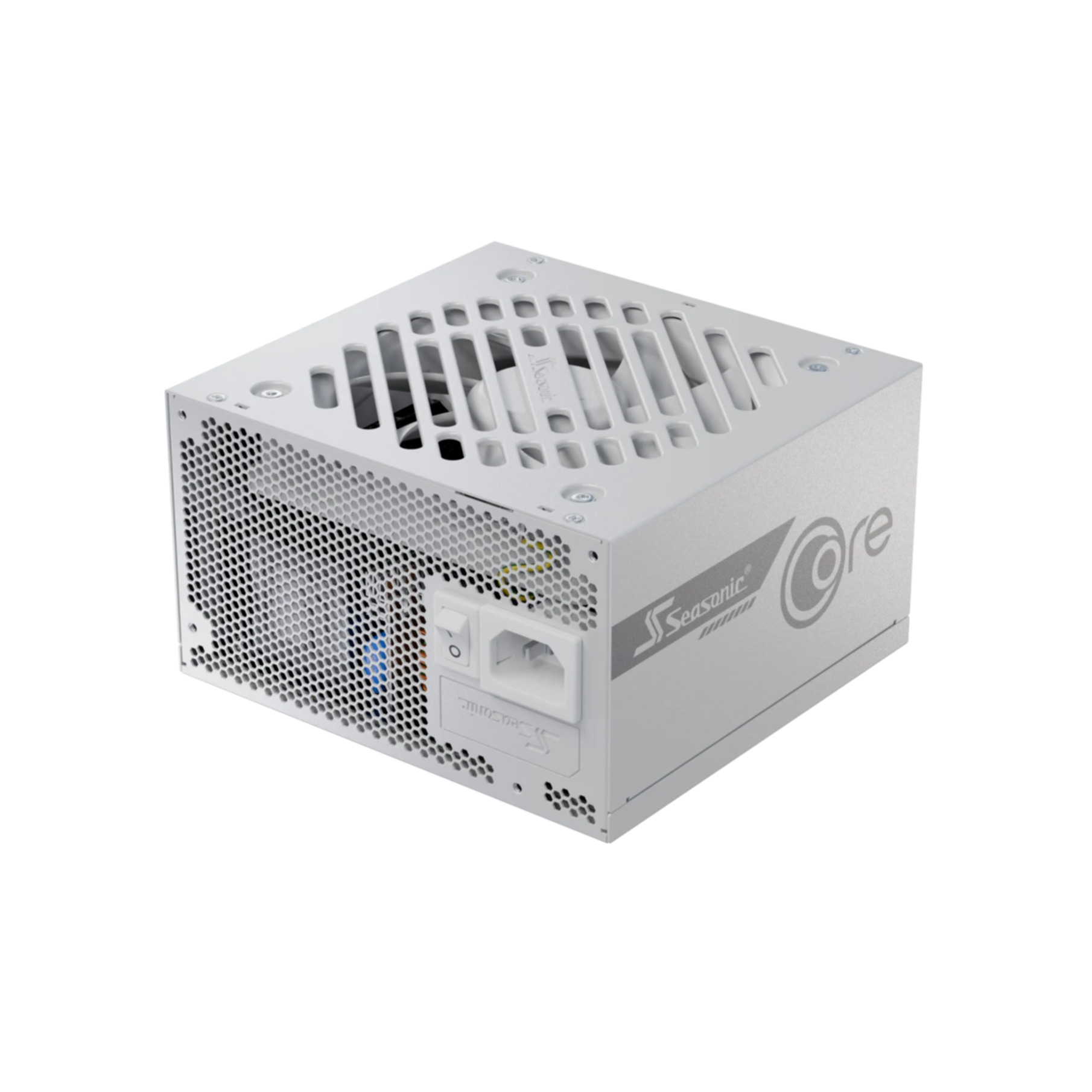 Een witte Seasonic Core voeding. Het heeft een ventilator aan de bovenkant en een stroomingang en schakelaar aan de zijkant.