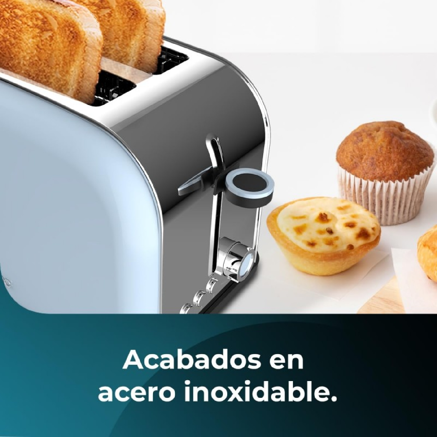 Un tostapane con pane tostato, muffin e quiche. Il tostapane è blu e cromato, con testo in basso.