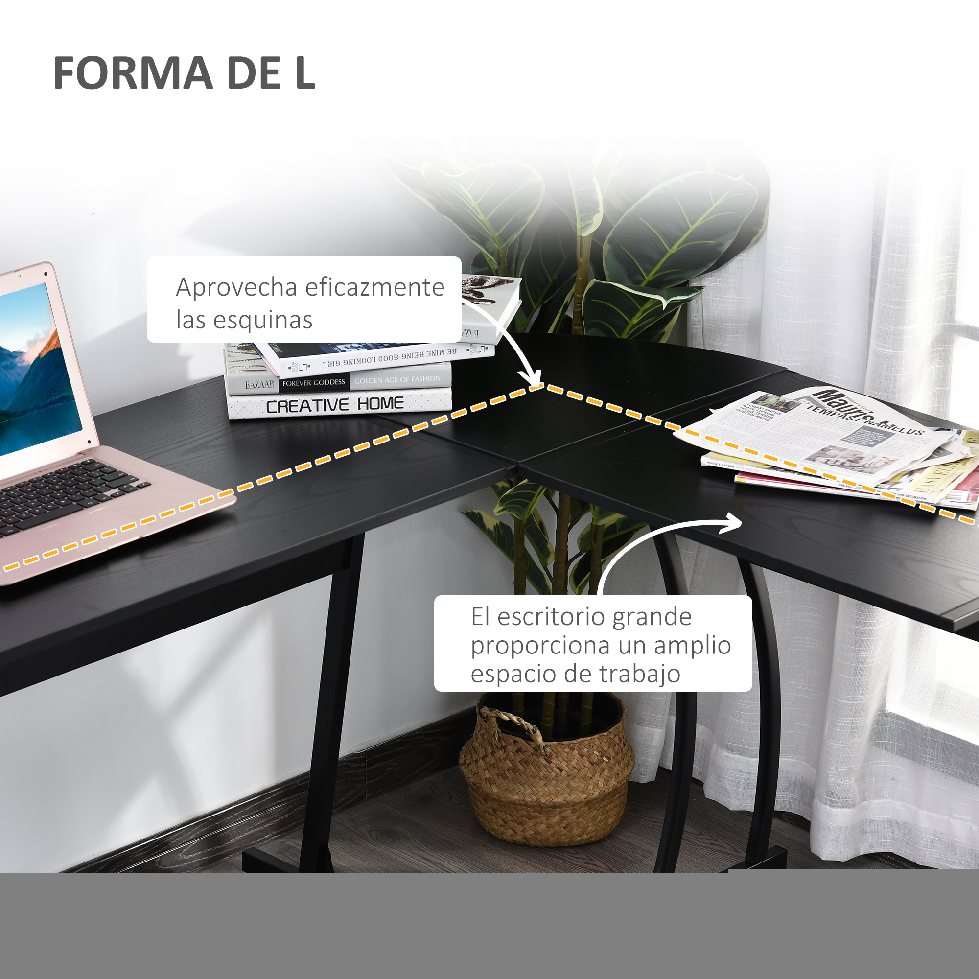 Escritorio negro en forma de L con portátil, libros y planta. Cortinas blancas al fondo. El escritorio ofrece amplio espacio de trabajo.