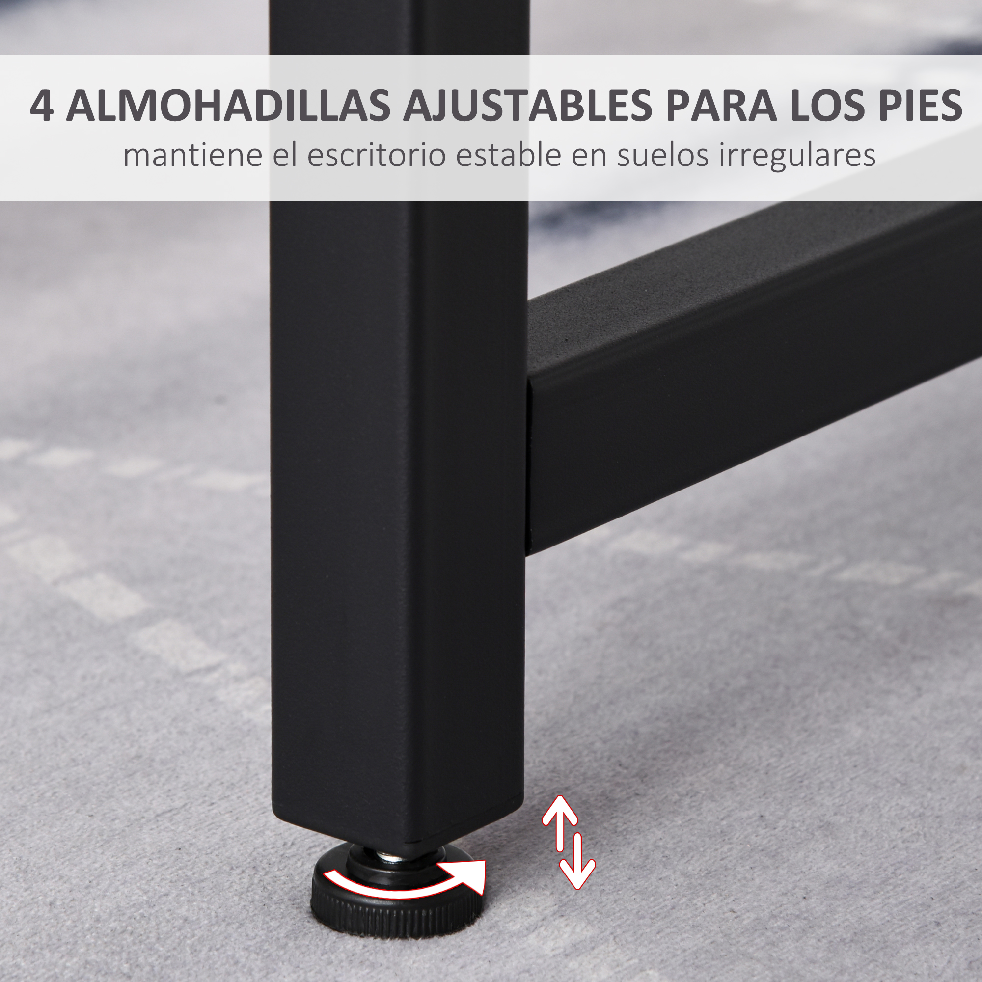 Pata de escritorio negra con pie ajustable. El texto superior dice '4 almohadillas ajustables'. Alfombra gris al fondo.