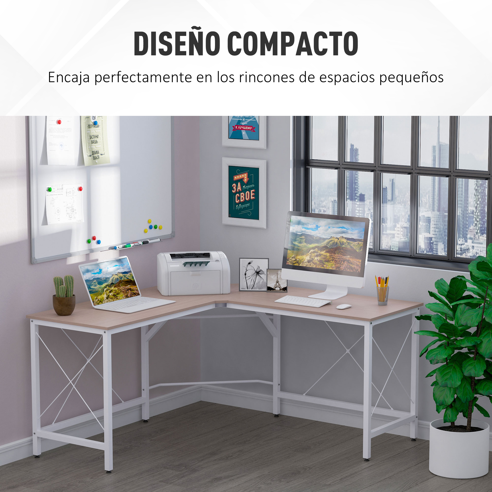 Escritorio en forma de L con portátil, ordenador, impresora y planta. Una ventana muestra una vista de la ciudad.