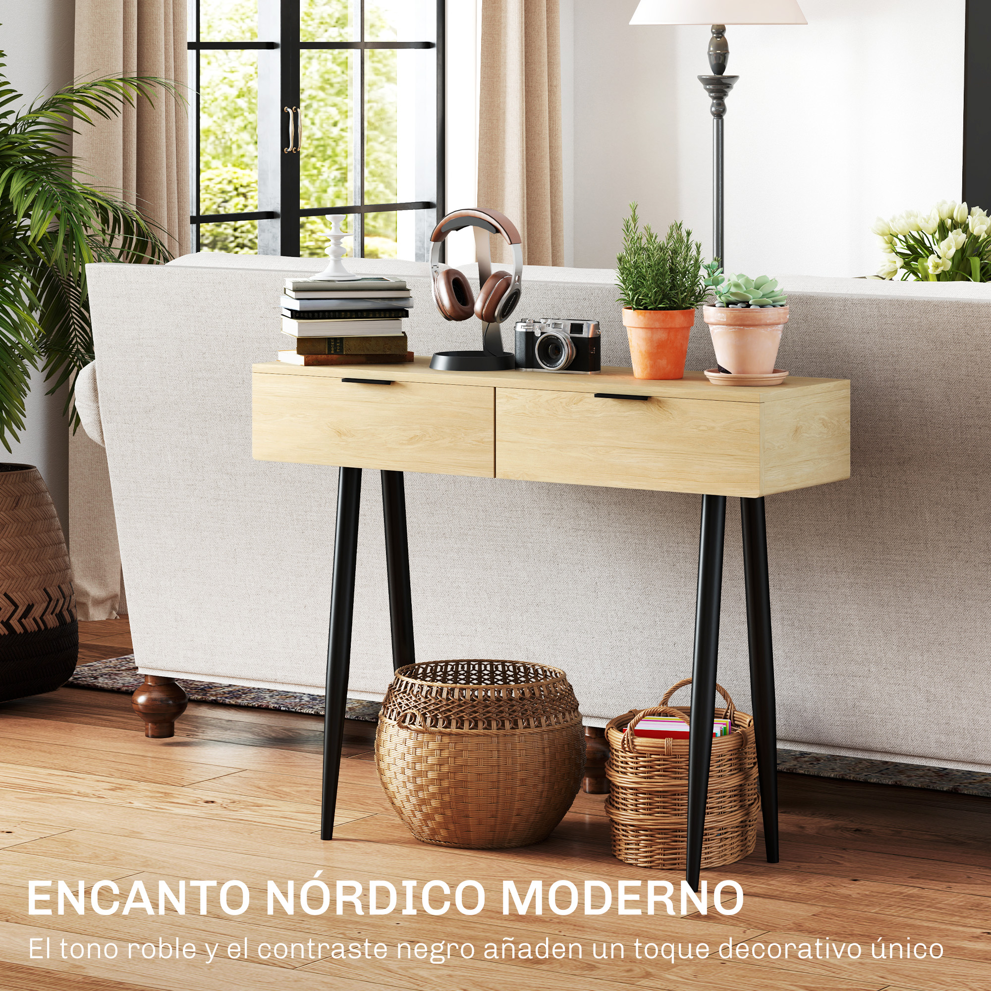 Un salón moderno con mesa de madera, plantas y sofá. También se ven cestas y una lámpara.