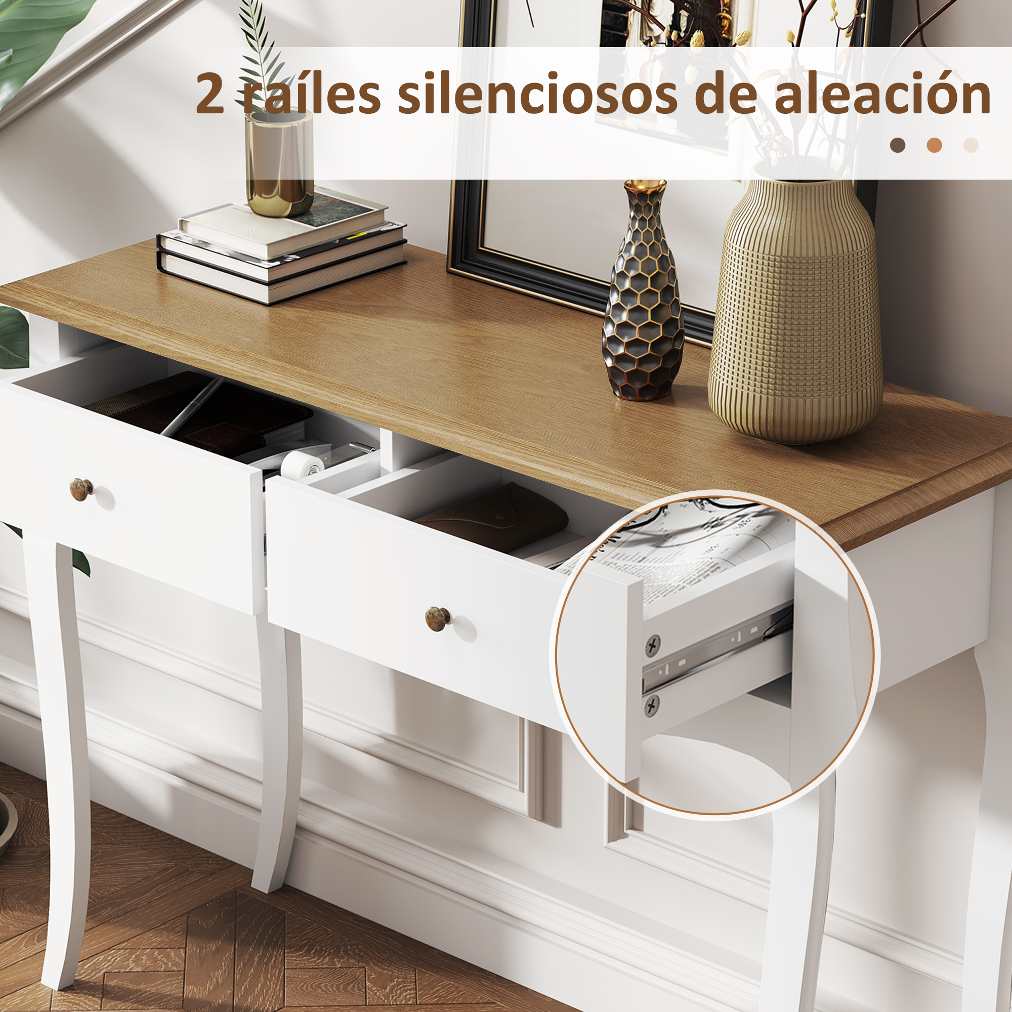 Una consola blanca y marrón con cajones. Jarrones y libros están encima. Un cajón está abierto.