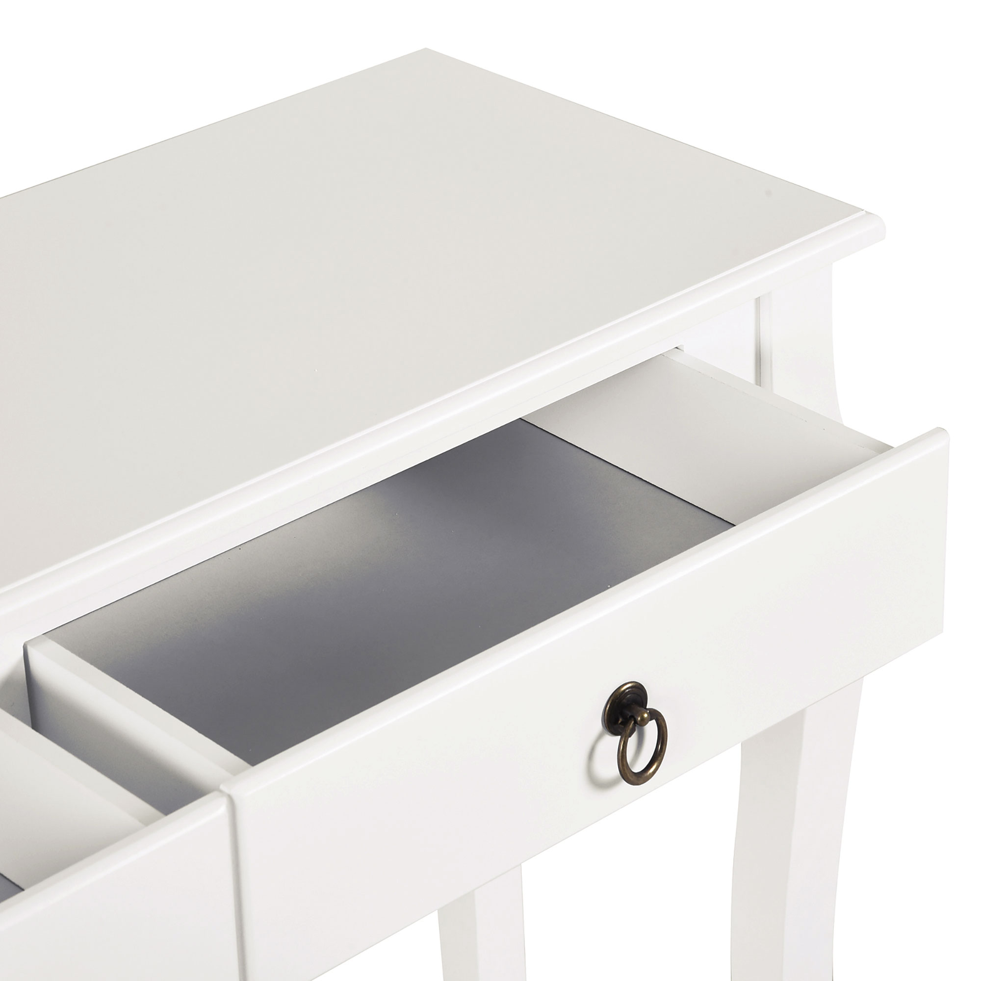 Consola blanca con cajón abierto. Se ve un tirador de anillo de bronce. El fondo es blanco.