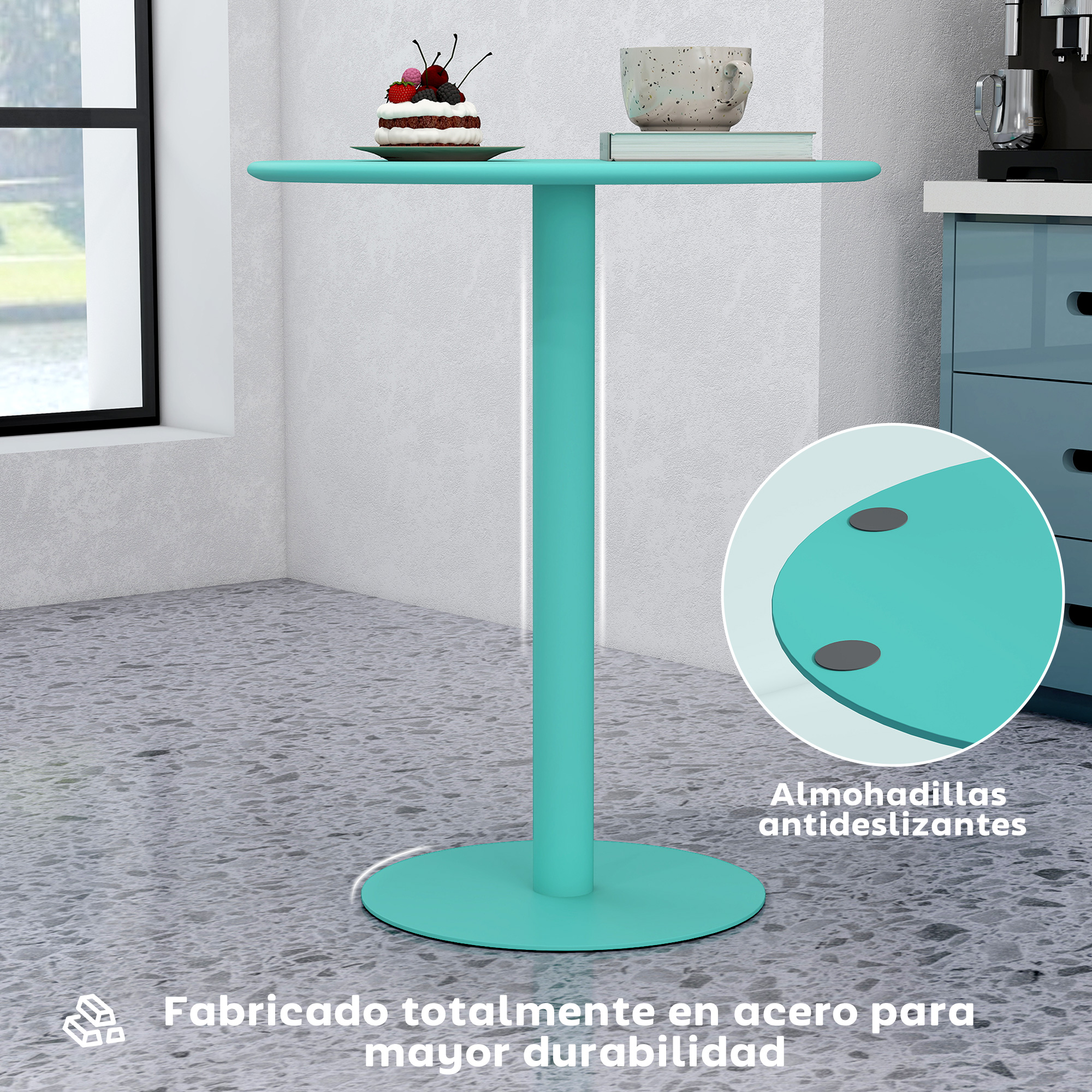 Una mesa turquesa con pastel y taza. La mesa está en una habitación con ventana y armario.