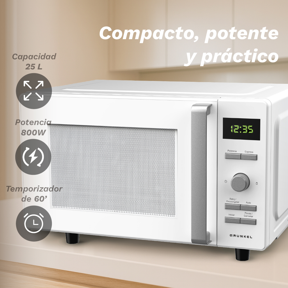 Un horno microondas blanco con una pantalla digital que muestra 12:35. Tiene una manija y un panel de control con botones. La marca es GRUNKEL.