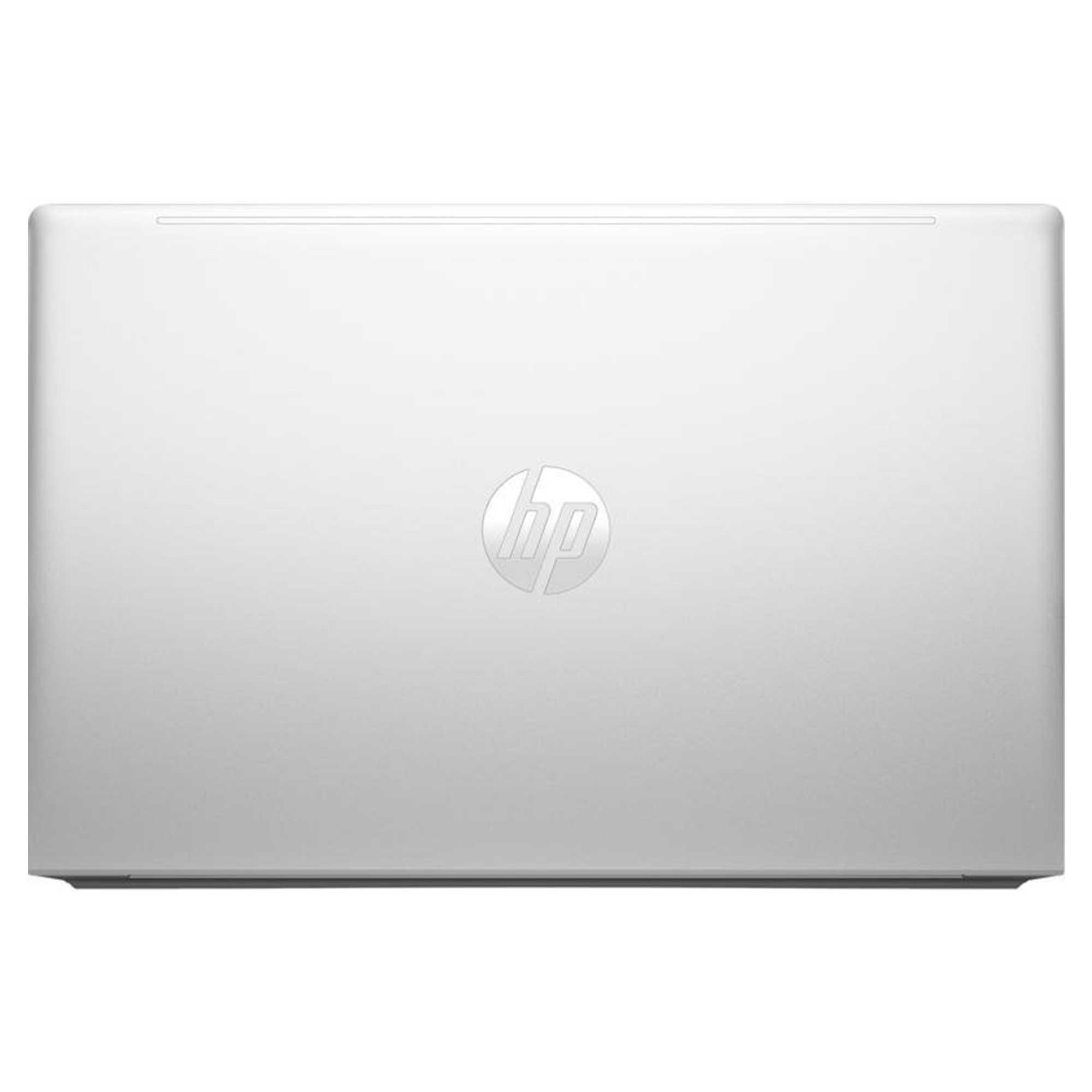 Ortasında HP logosu bulunan kapalı, gümüş renkli bir dizüstü bilgisayar. Dizüstü bilgisayar, yuvarlak köşeli dikdörtgendir.