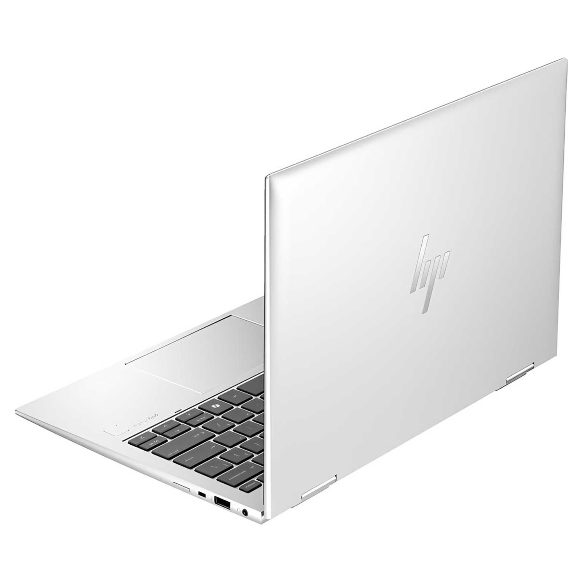 Beyaz bir HP dizüstü bilgisayar, klavye ve arkası HP logosuyla birlikte açılı olarak gösteriliyor.